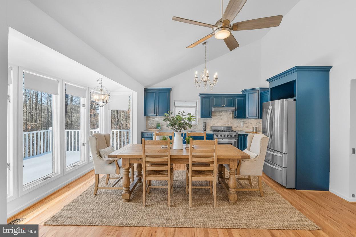 BREEZY POINT - Residential