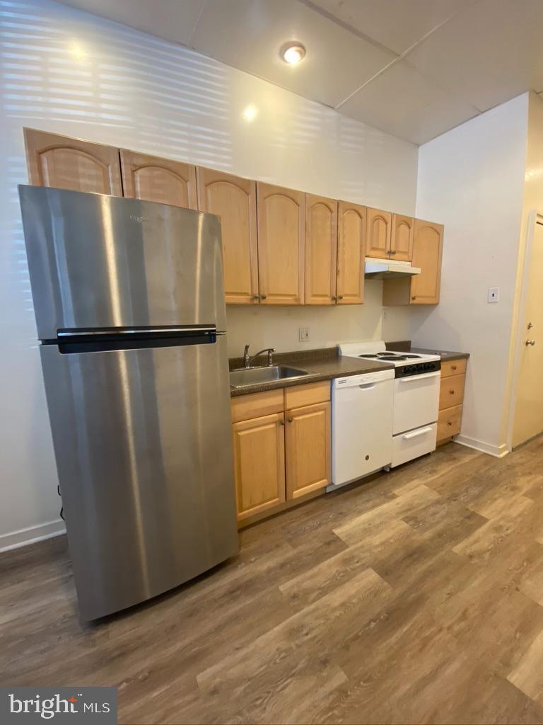 WASHINGTON SQ WEST - Residential Lease