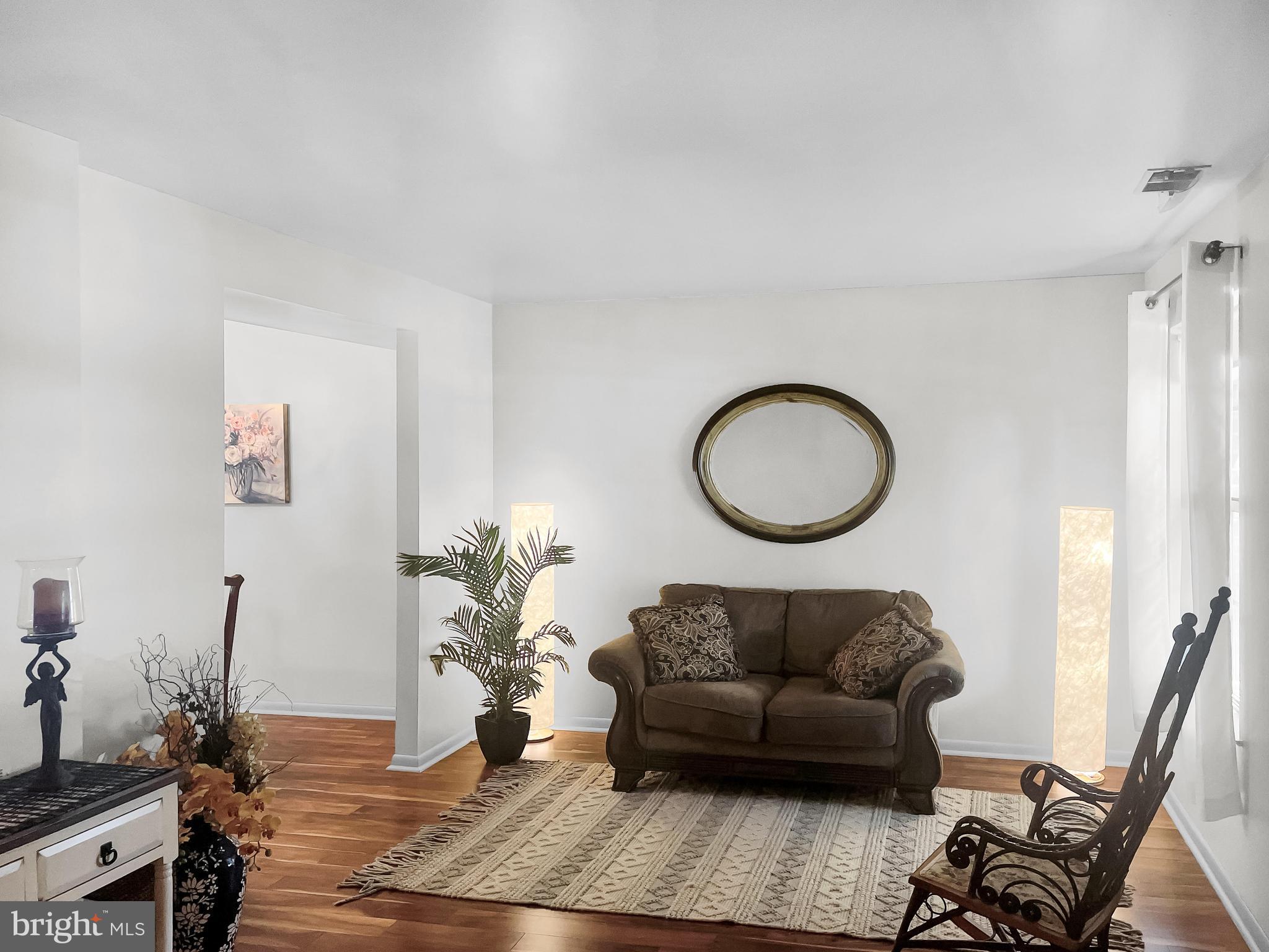 LEXINGTON WOODS - Residential