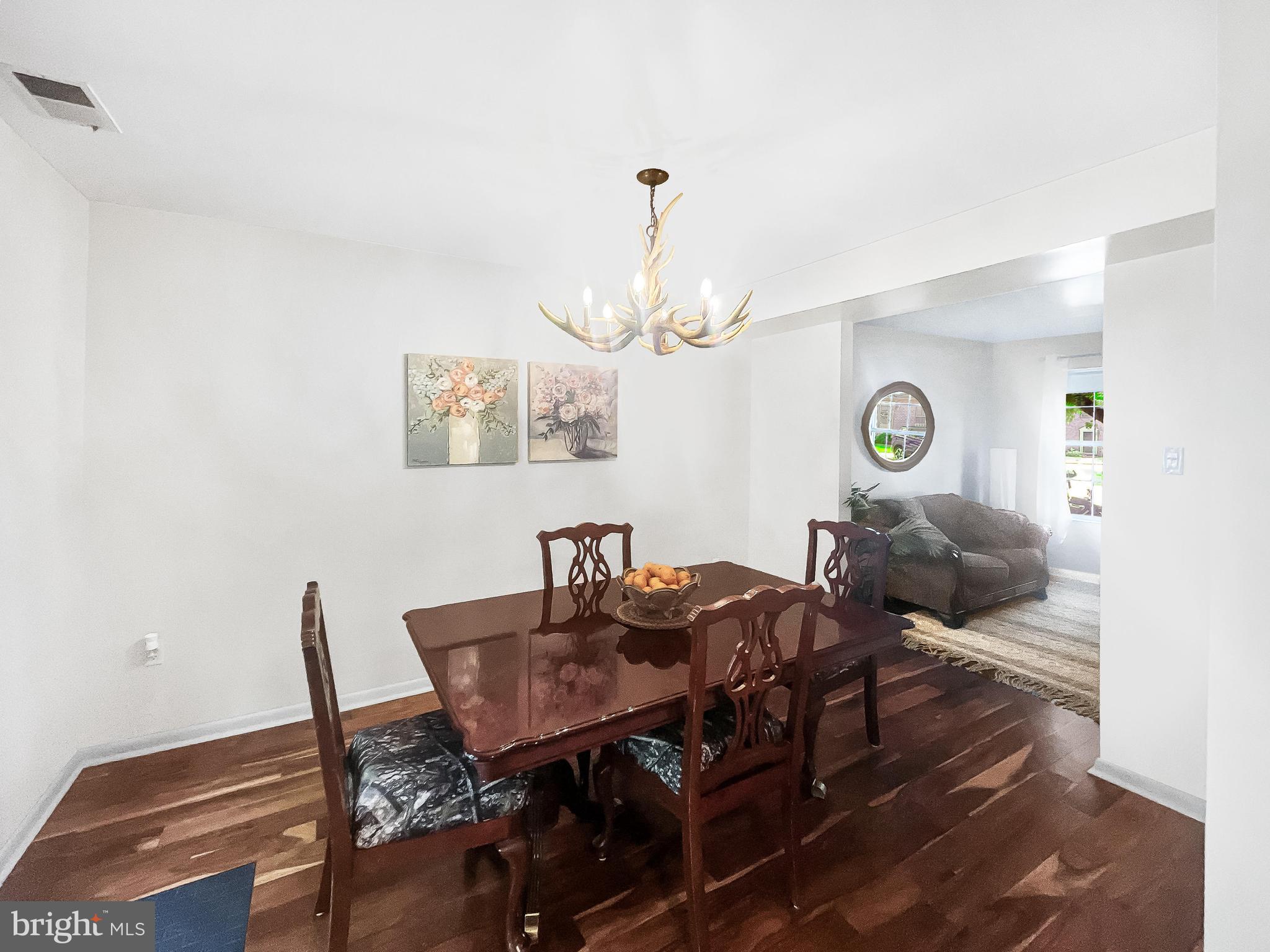 LEXINGTON WOODS - Residential