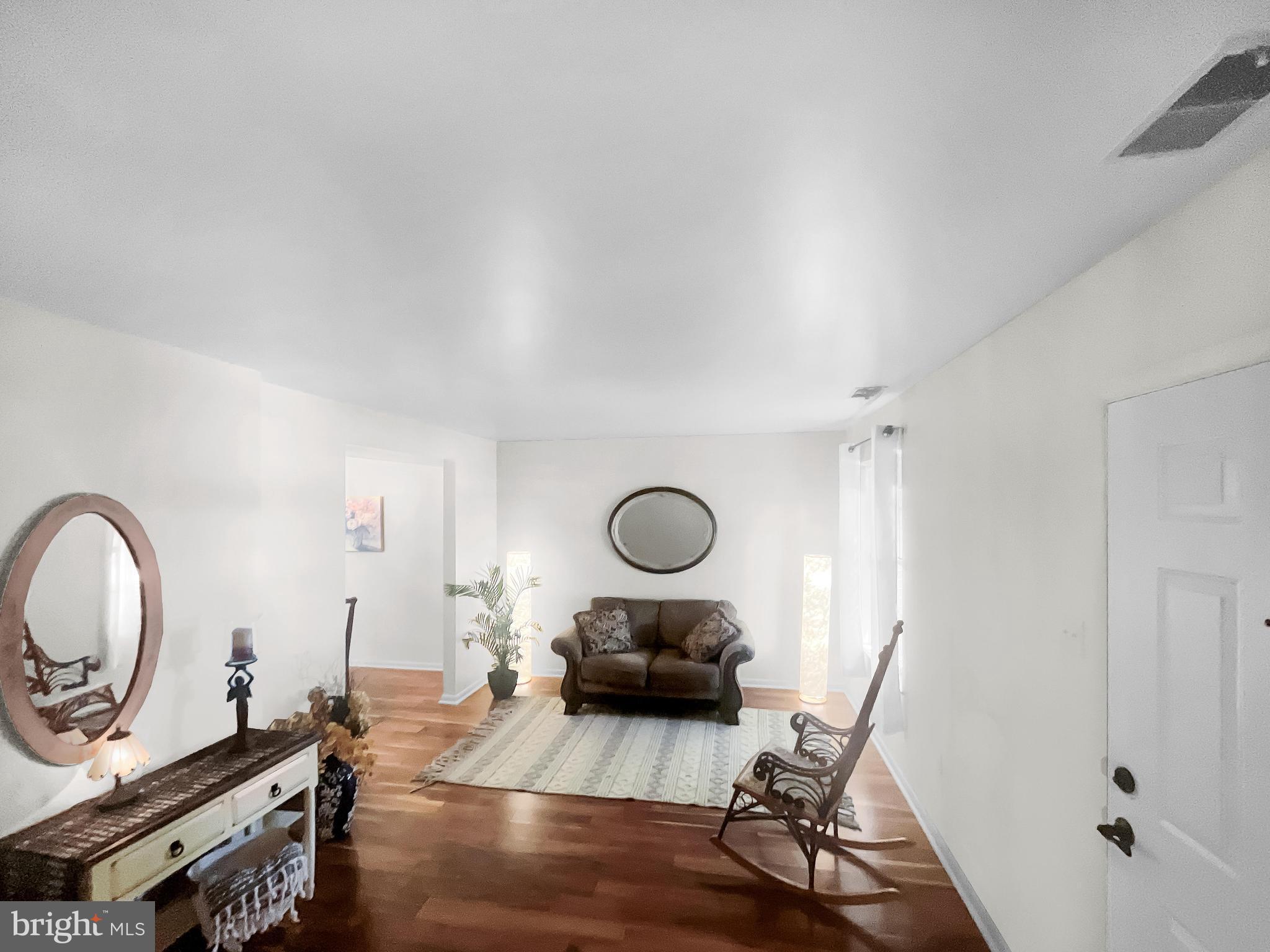 LEXINGTON WOODS - Residential