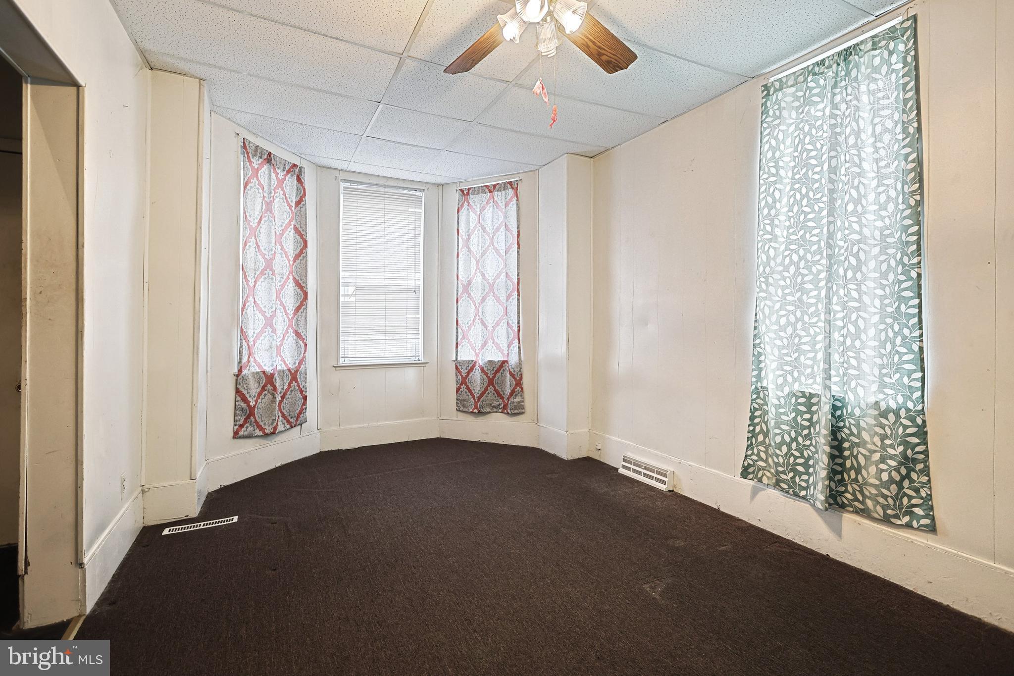 WINDSOR BORO - Residential Income