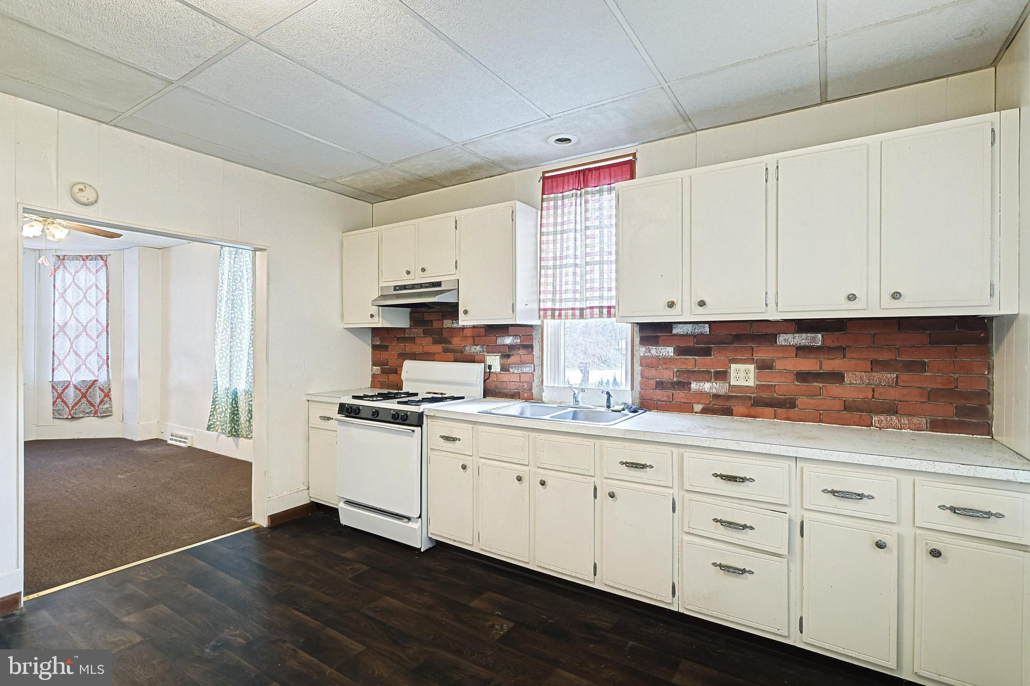 WINDSOR BORO - Residential Income