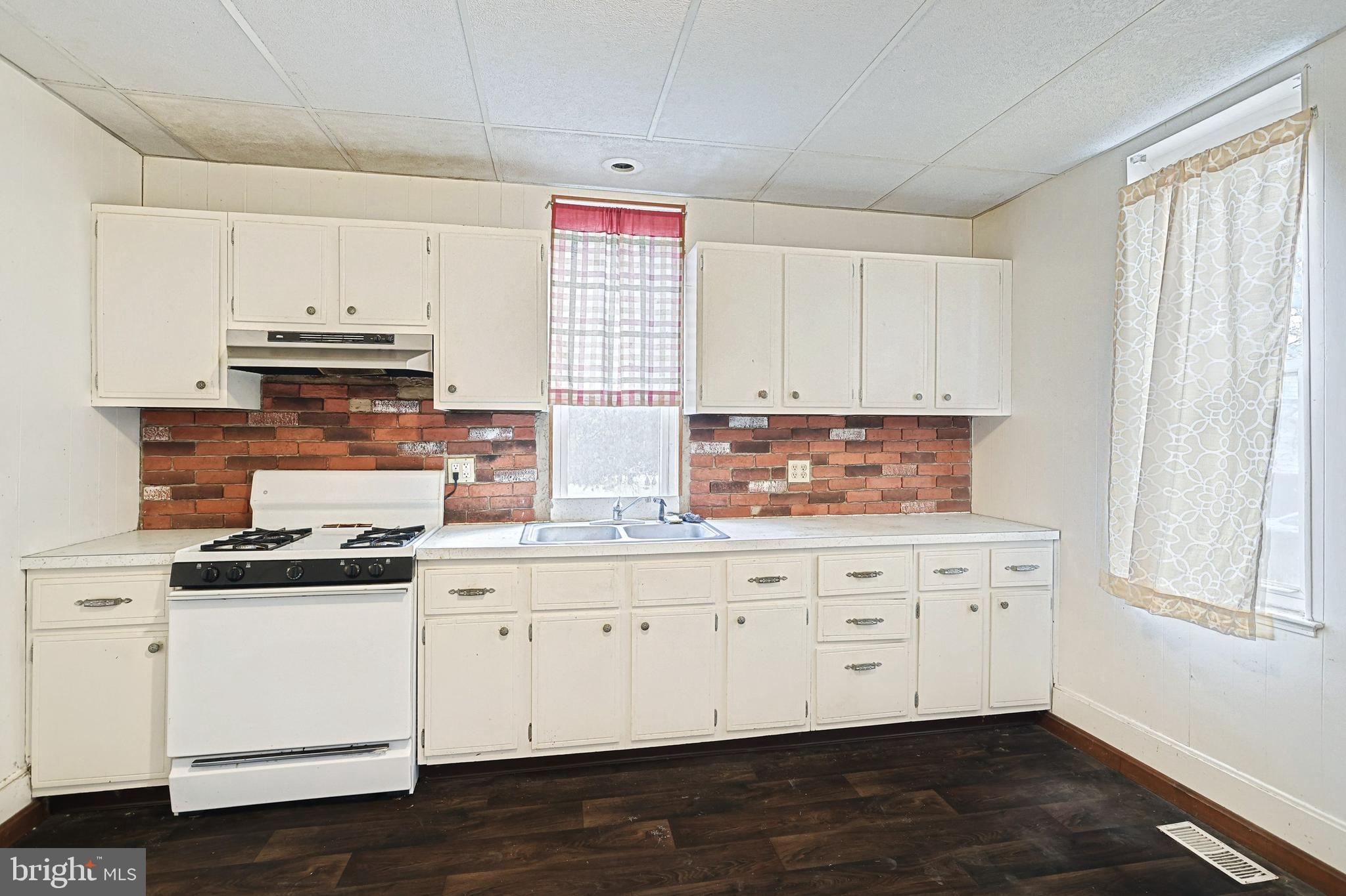 WINDSOR BORO - Residential Income