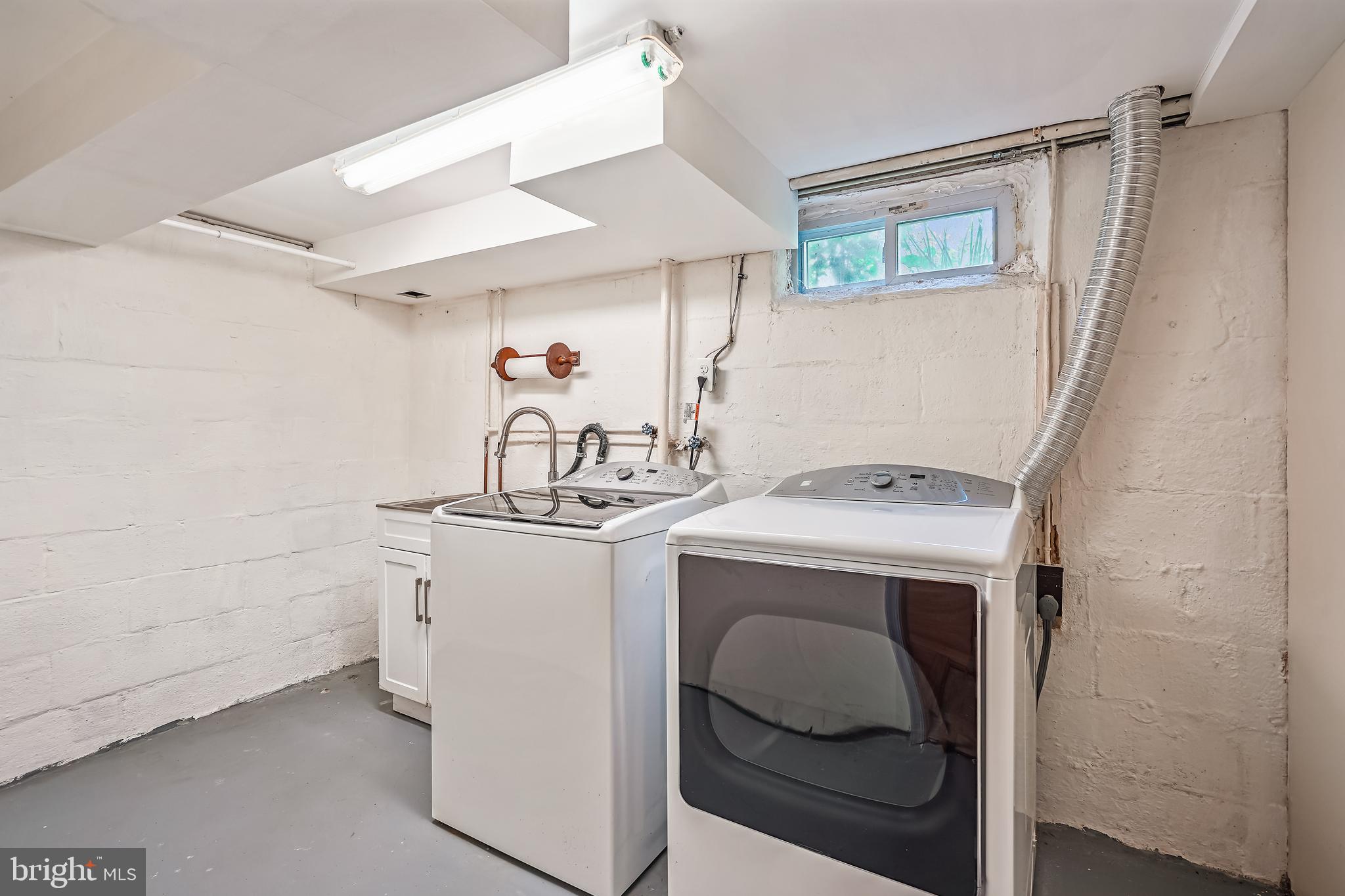 DUNN LORING - Residential