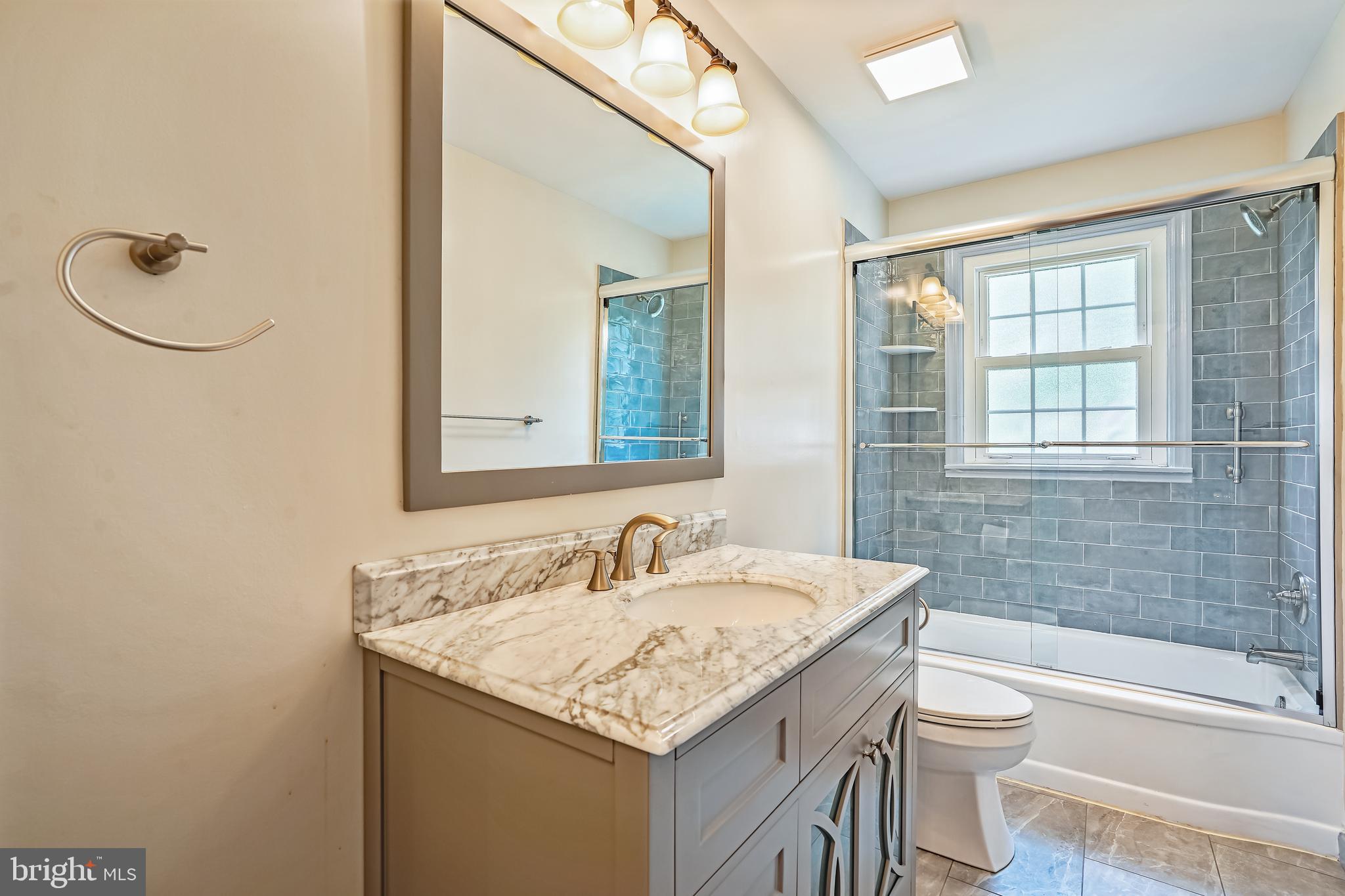 DUNN LORING - Residential