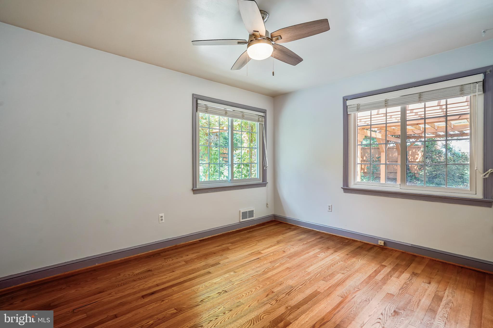 DUNN LORING - Residential