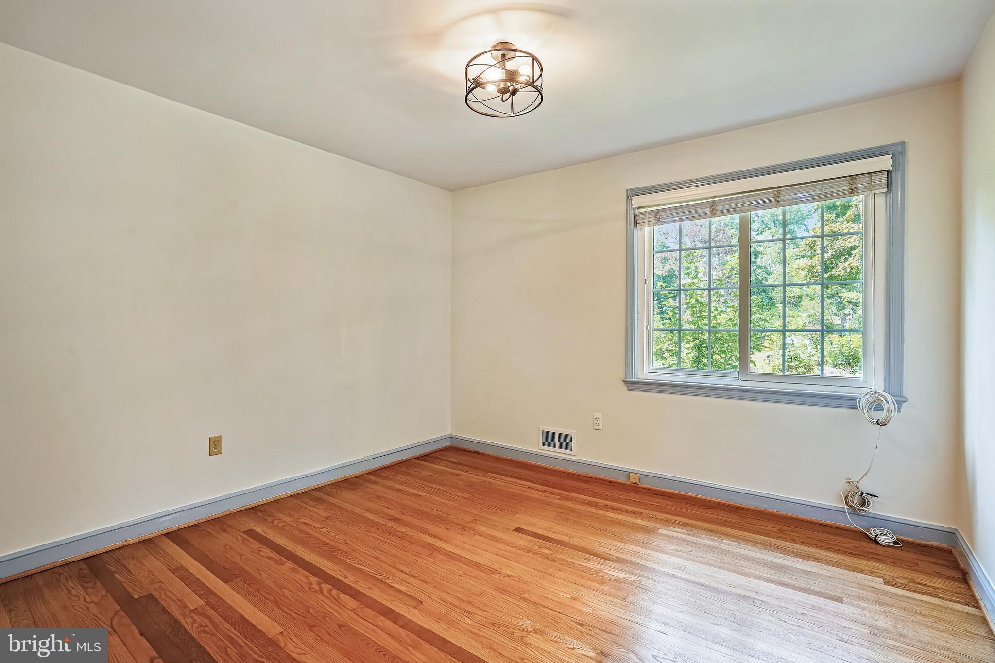 DUNN LORING - Residential