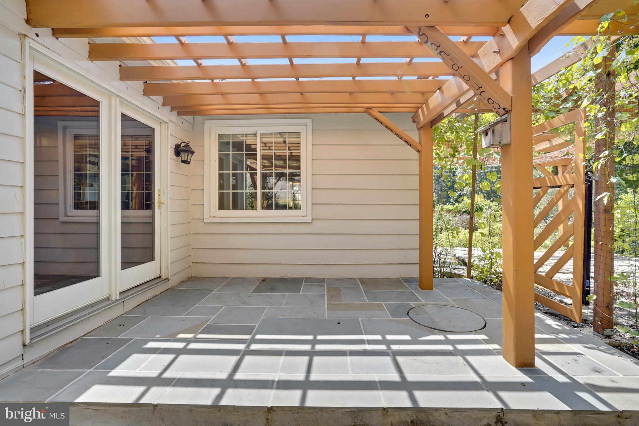 DUNN LORING - Residential