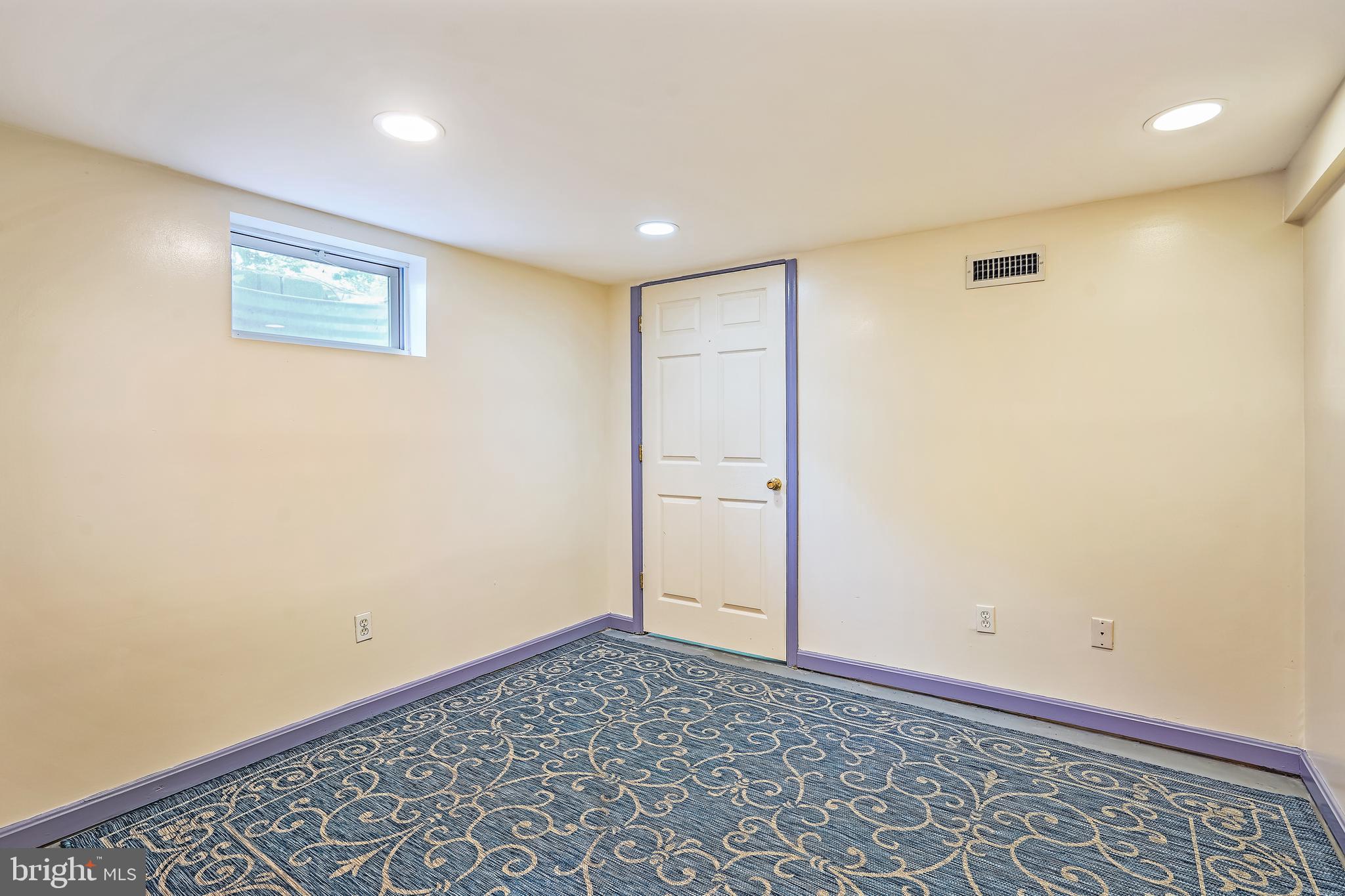 DUNN LORING - Residential