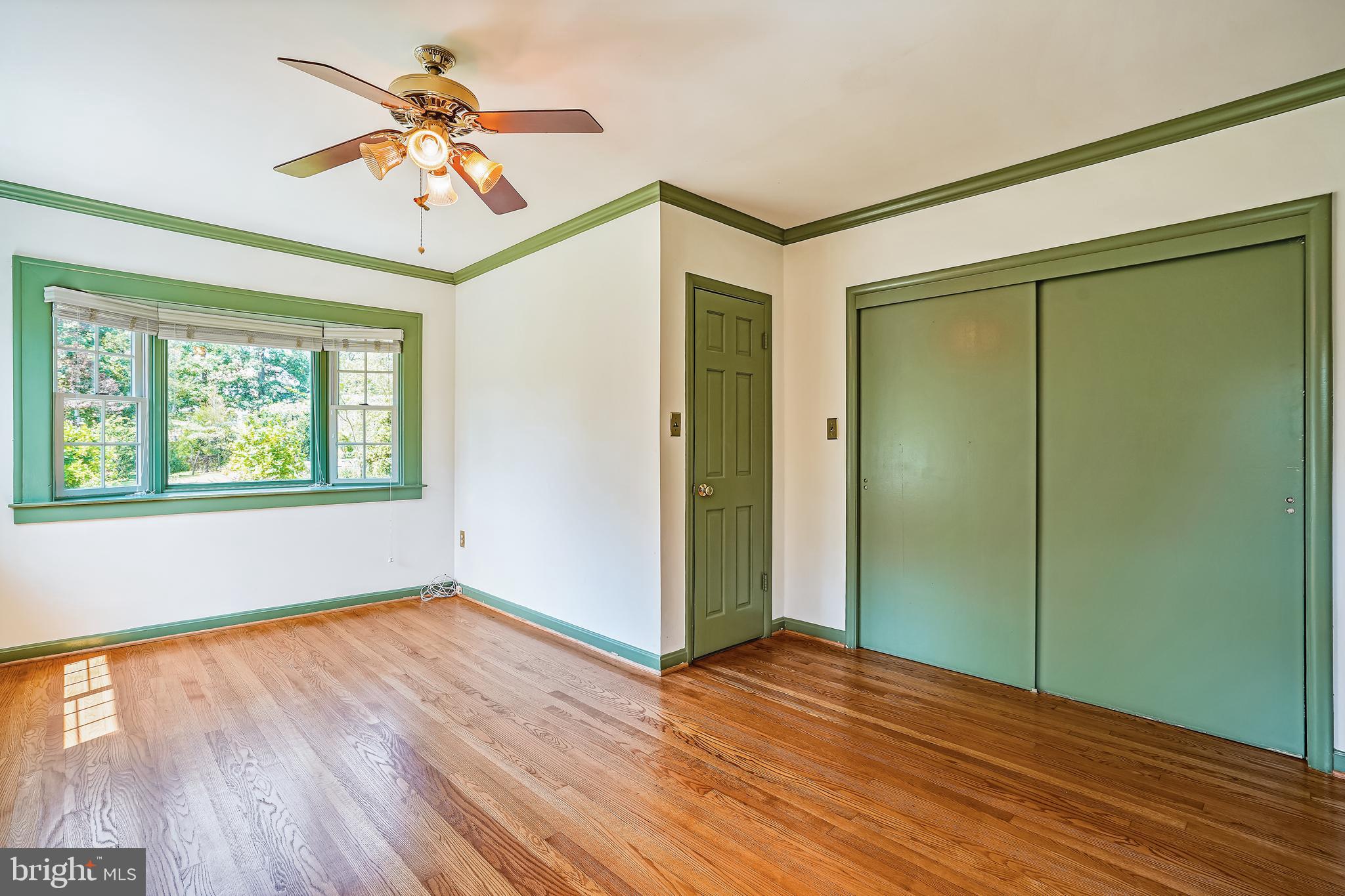 DUNN LORING - Residential