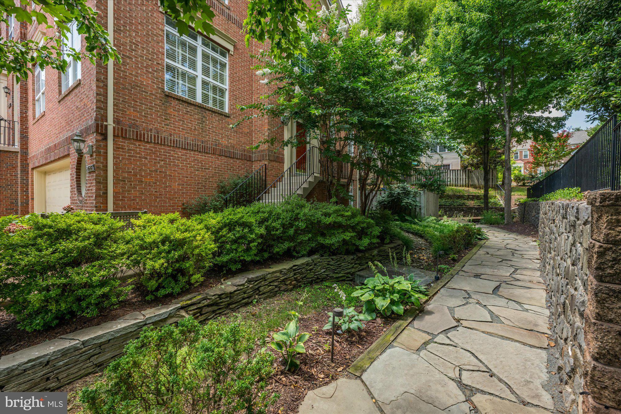 STONEGATE AT HIGHPOINTE - Residential