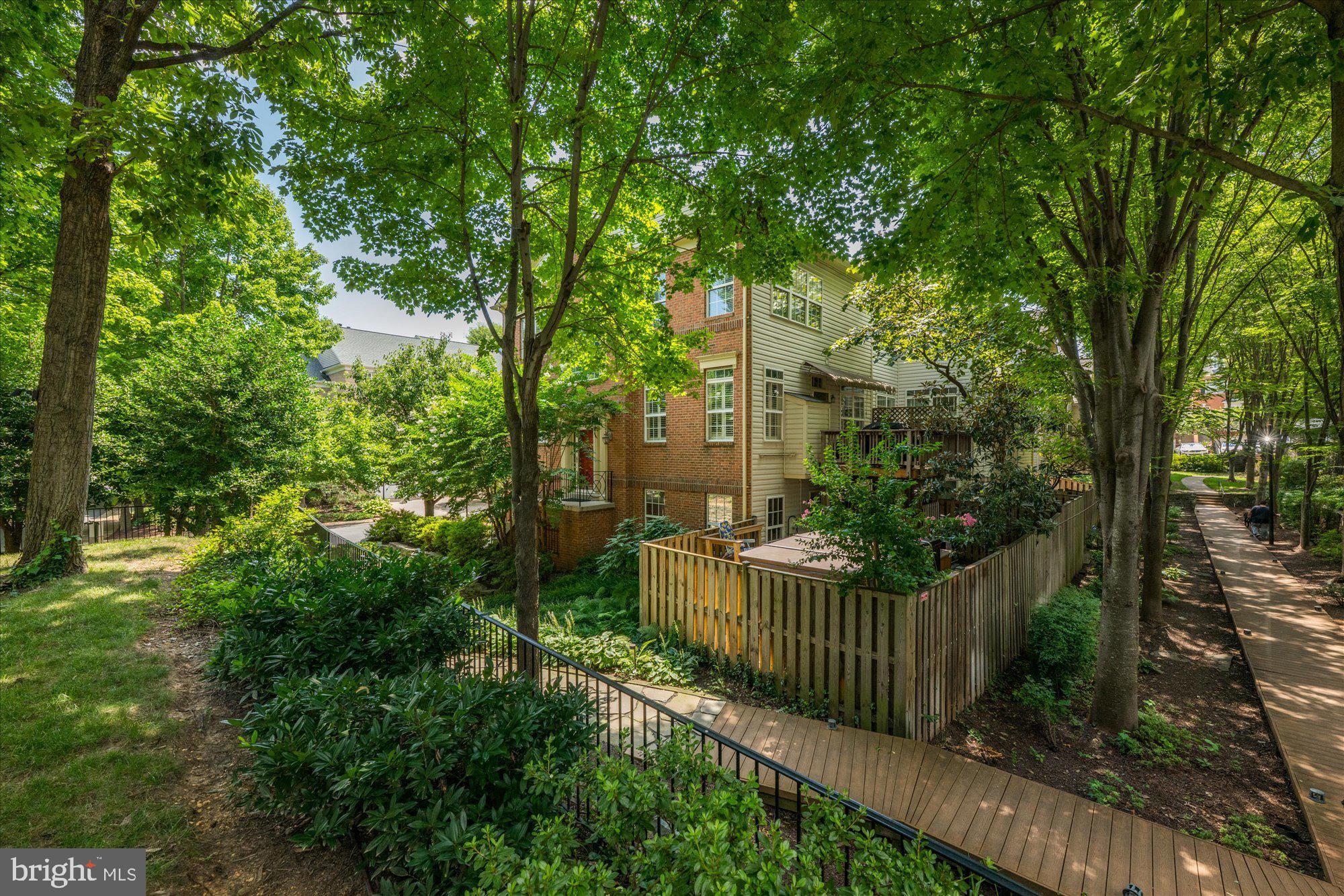 STONEGATE AT HIGHPOINTE - Residential