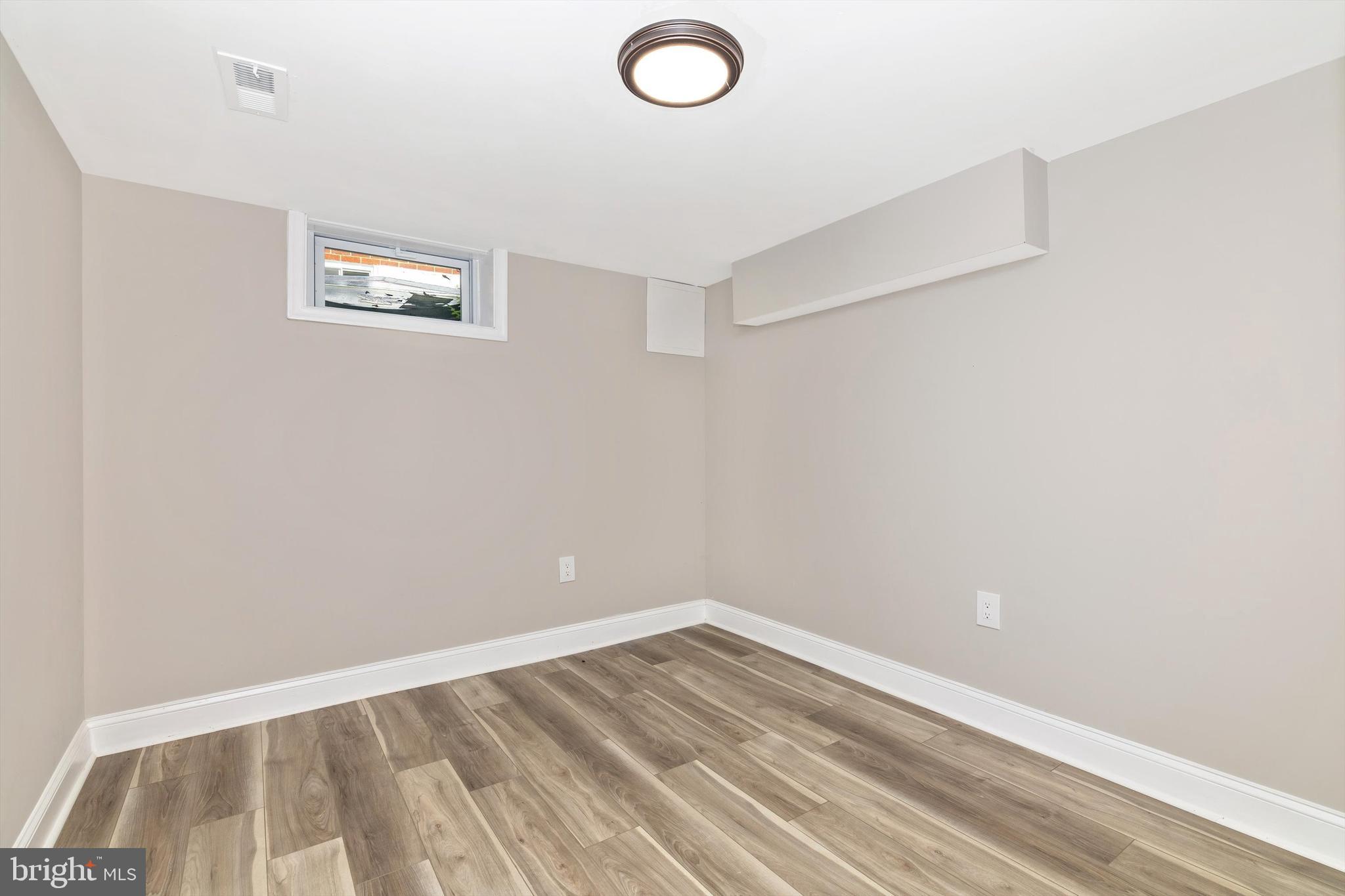 WHEATON WOODS - Residential