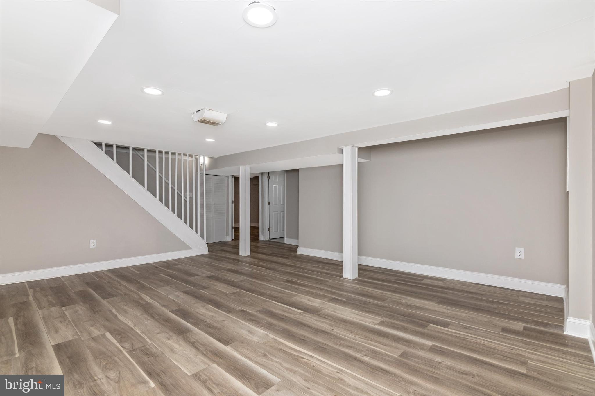 WHEATON WOODS - Residential