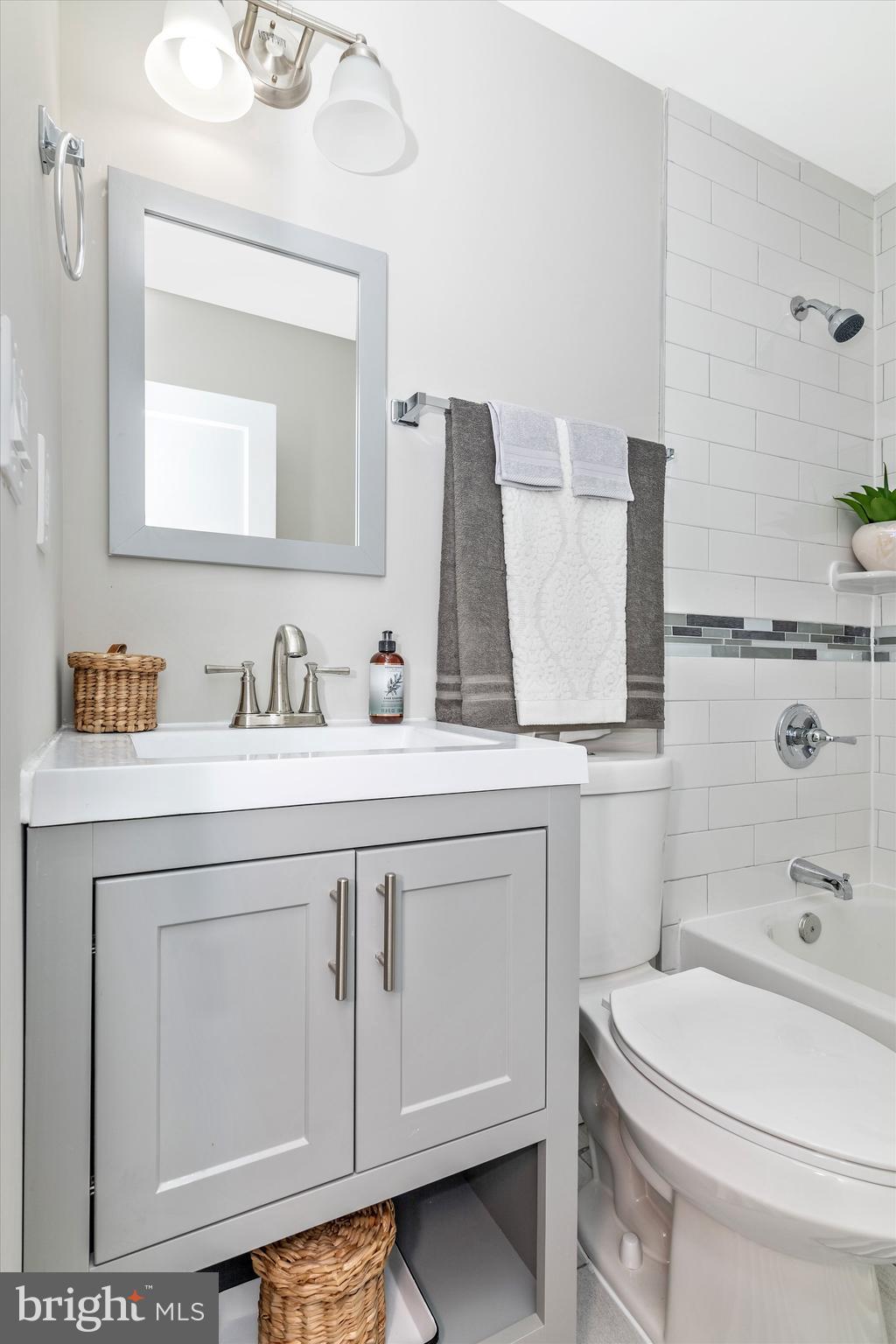 WHEATON WOODS - Residential