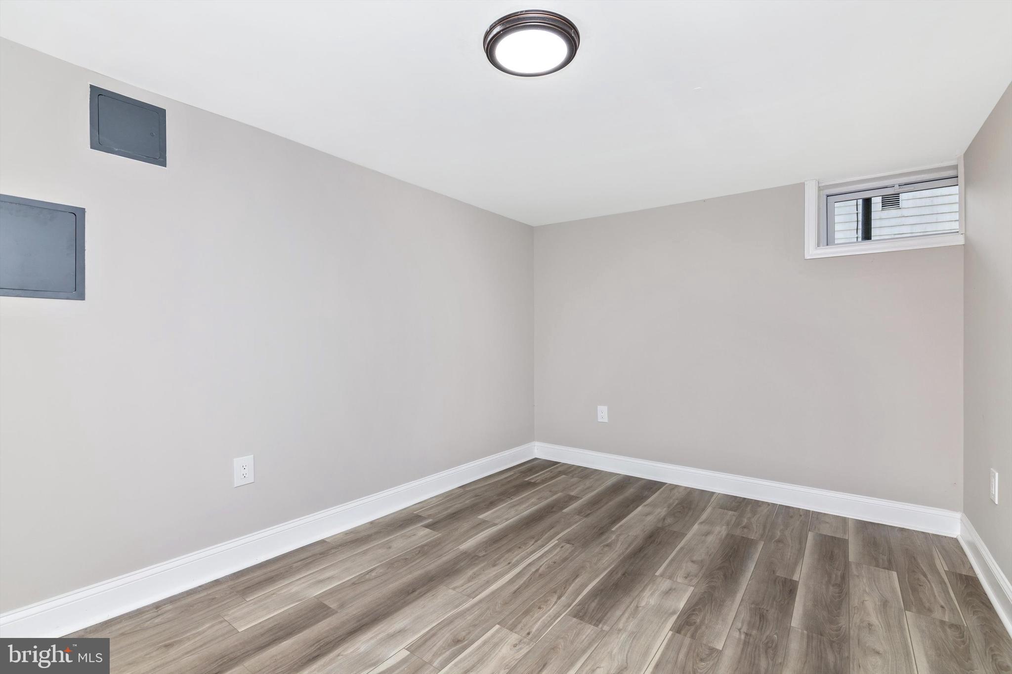 WHEATON WOODS - Residential