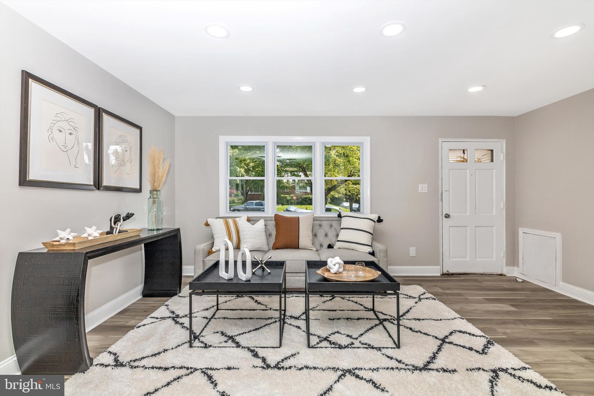 WHEATON WOODS - Residential