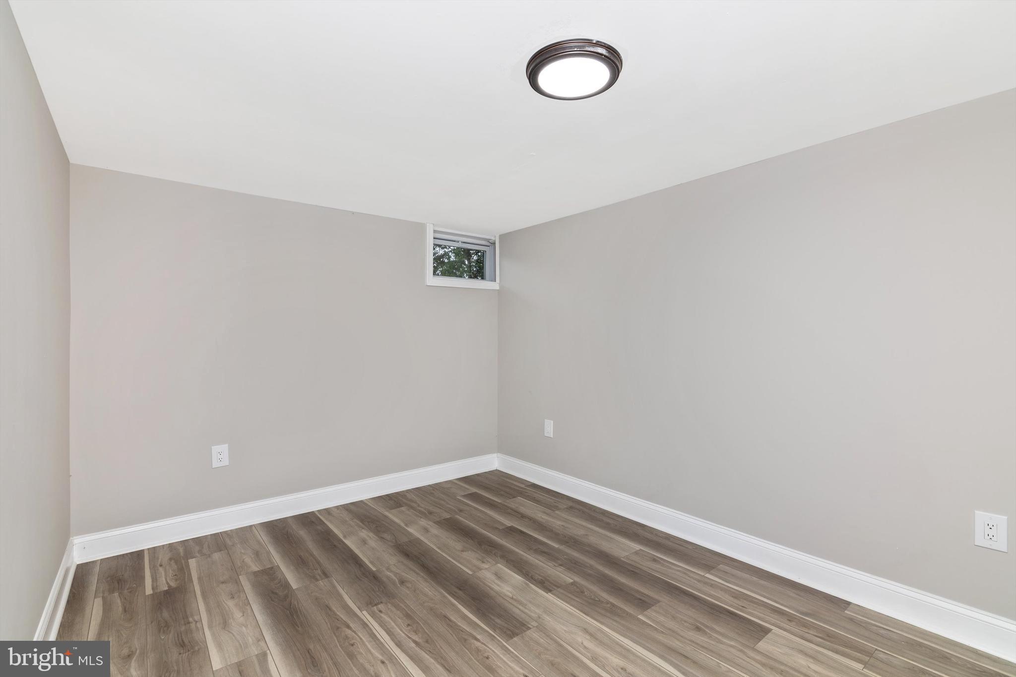 WHEATON WOODS - Residential