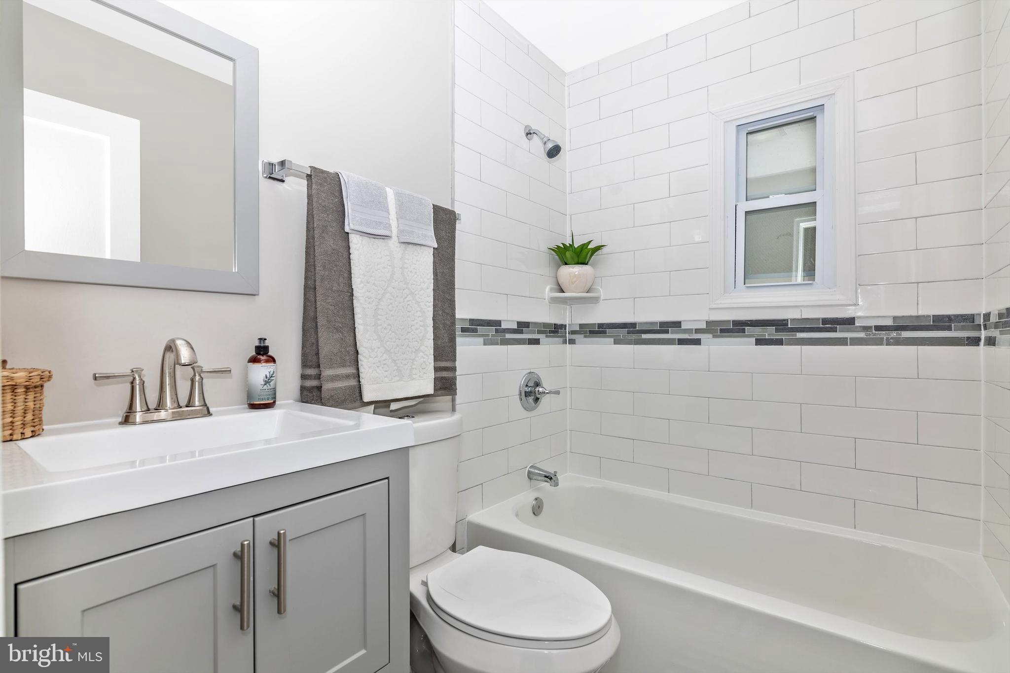 WHEATON WOODS - Residential