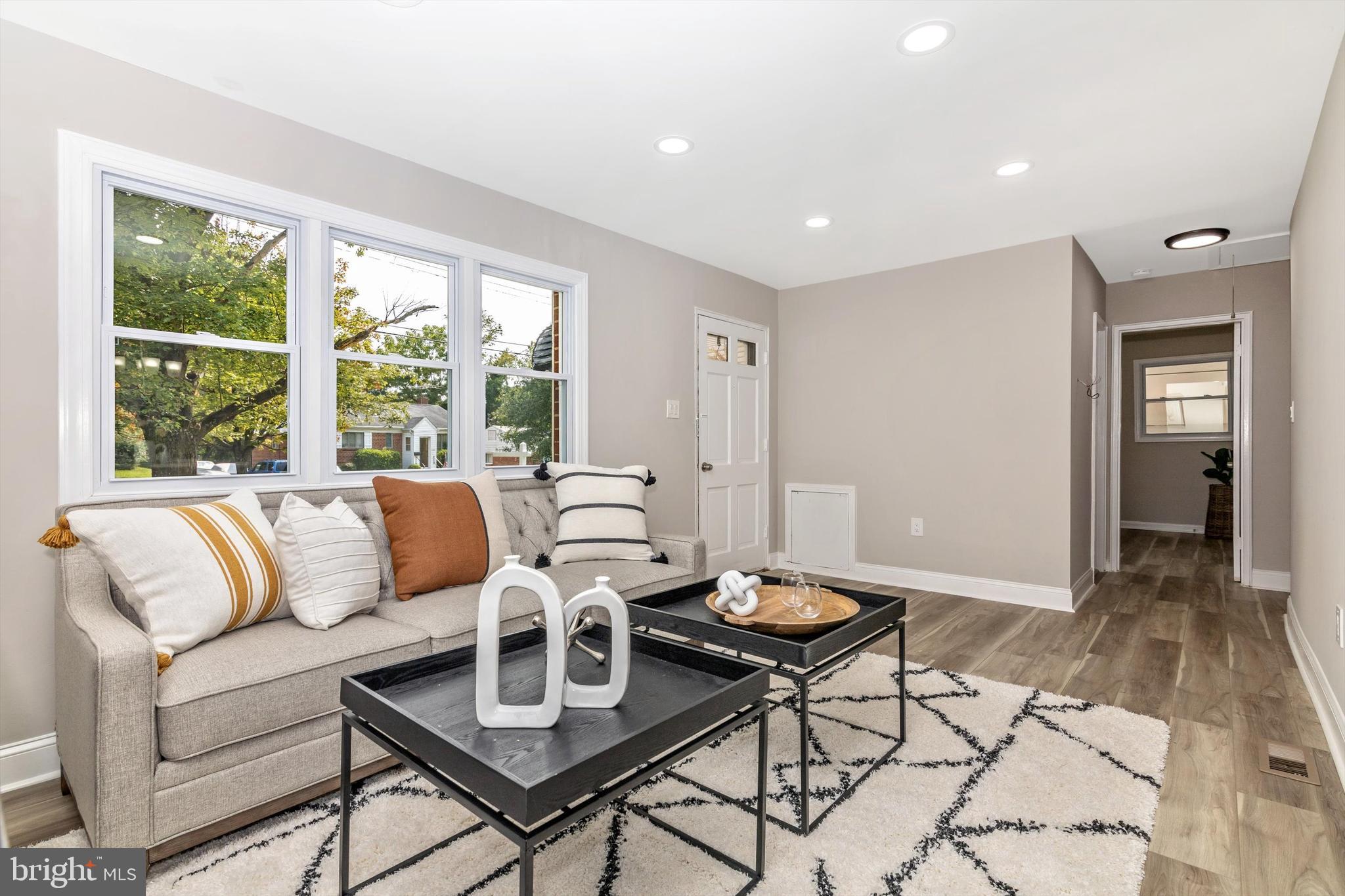 WHEATON WOODS - Residential