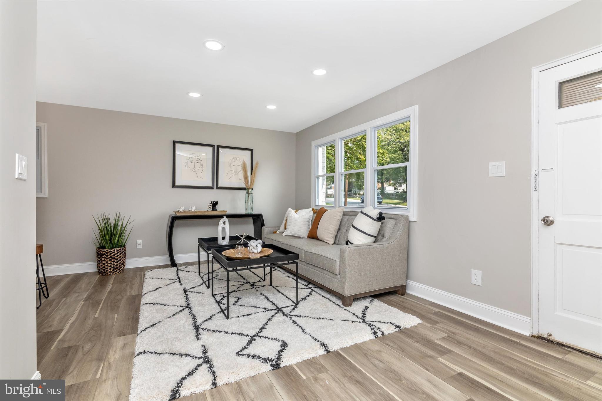 WHEATON WOODS - Residential