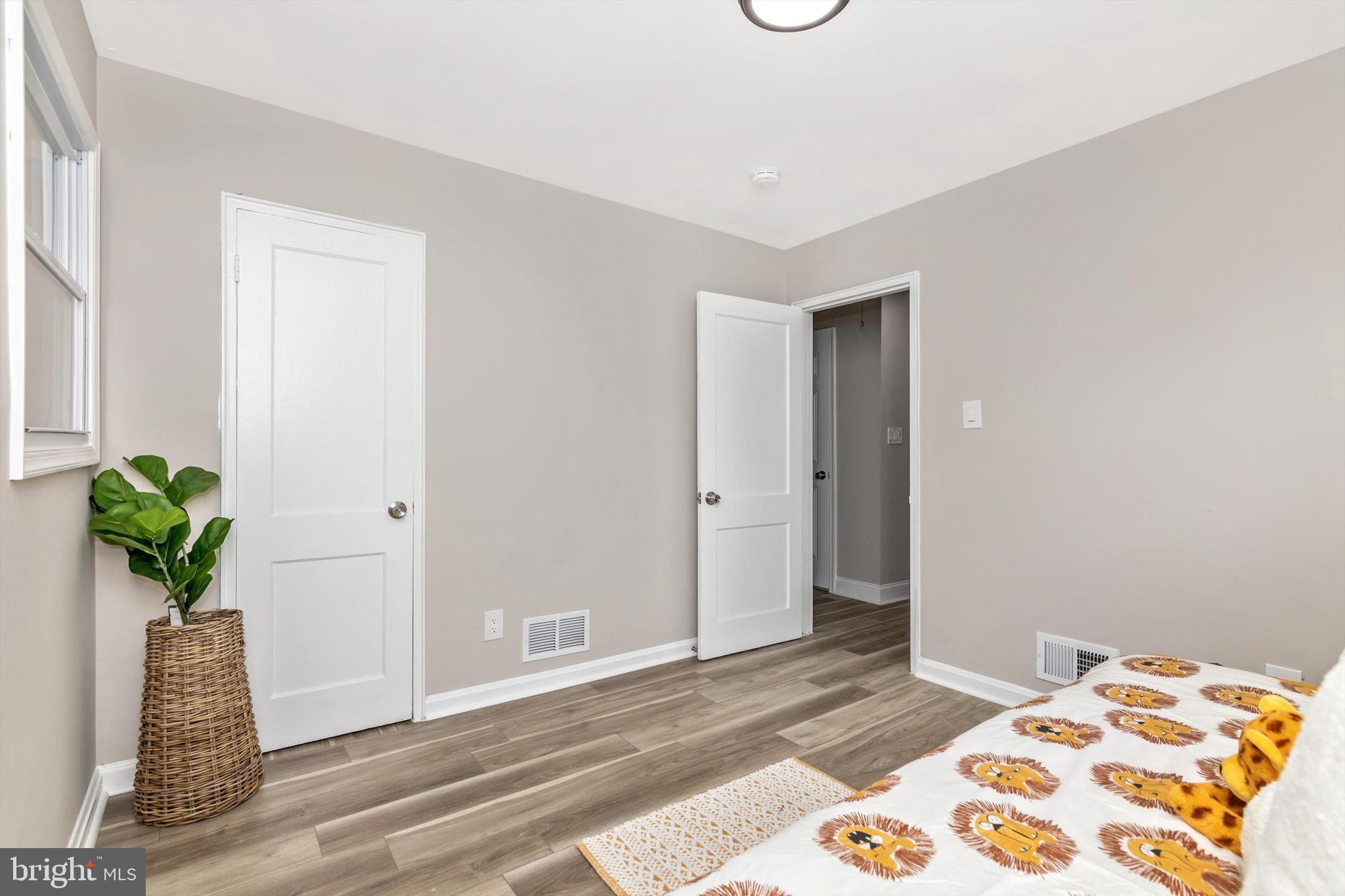 WHEATON WOODS - Residential