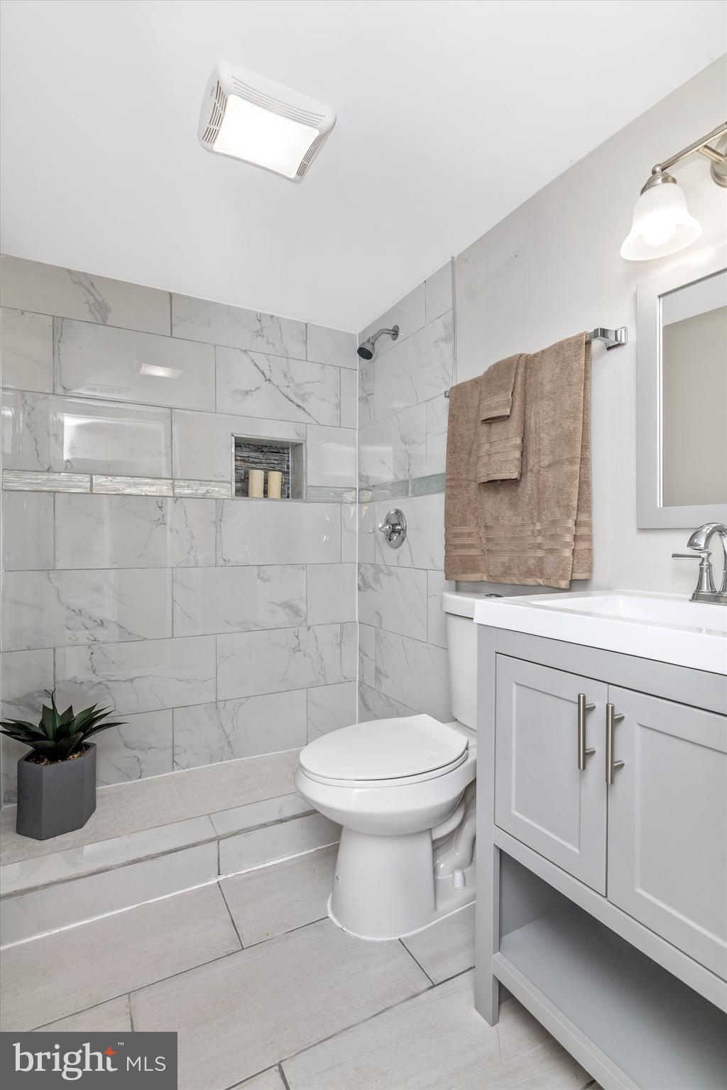 WHEATON WOODS - Residential