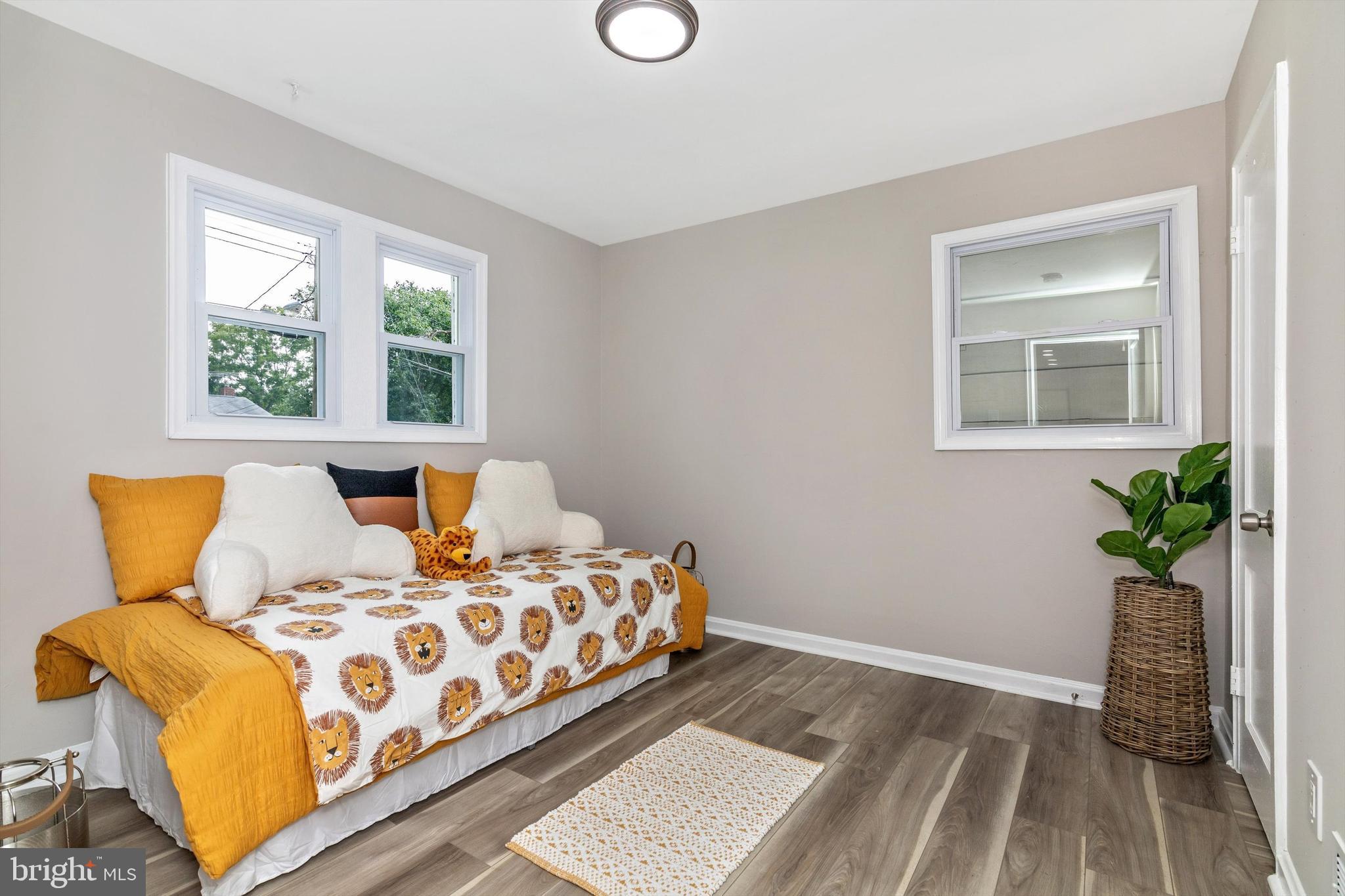 WHEATON WOODS - Residential