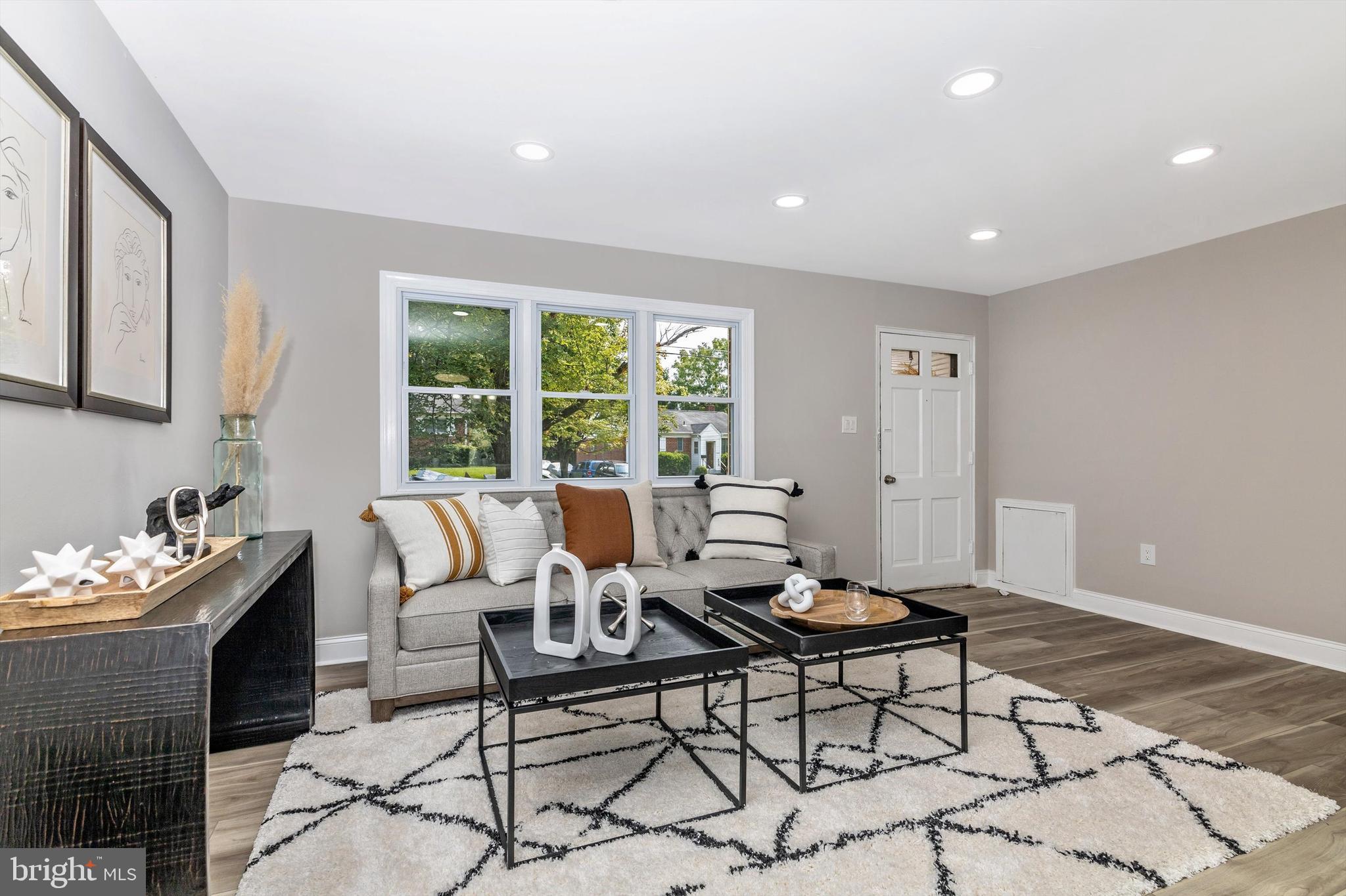 WHEATON WOODS - Residential