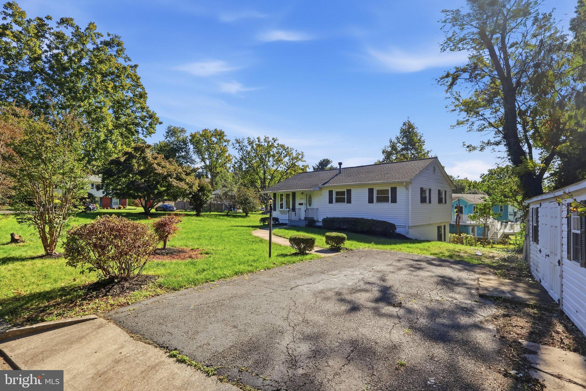 4901 SPLIT ROCK ROAD