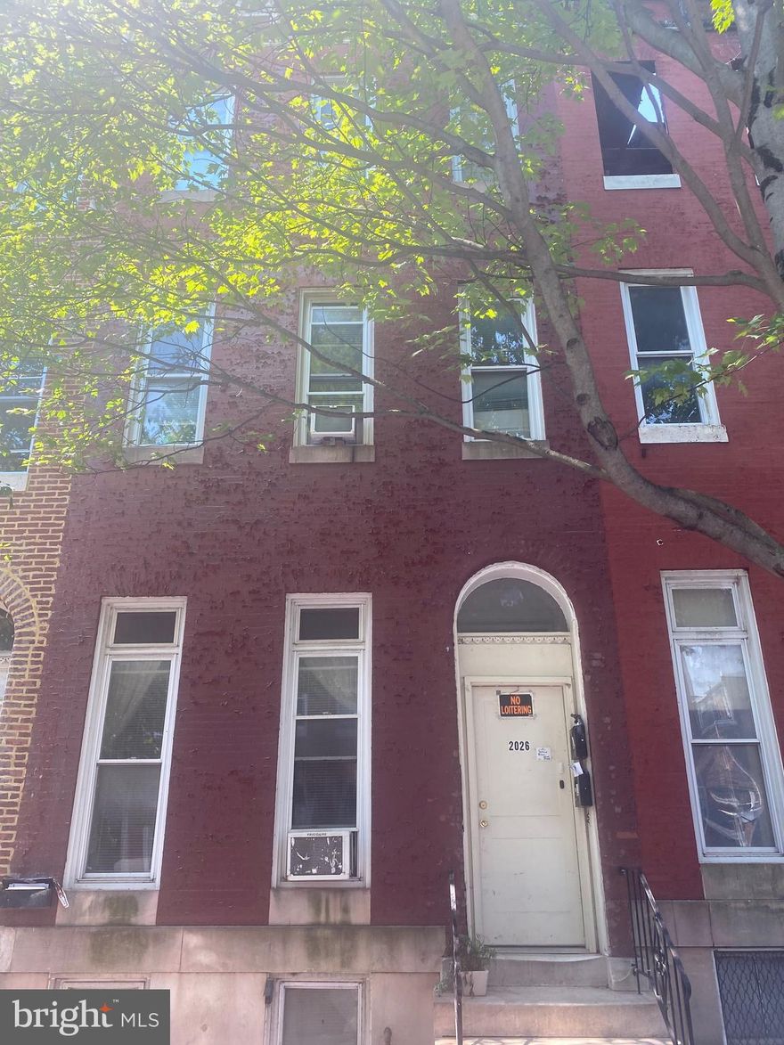 Opportunity to own 2 unit building with tons of potential. Unit 1 has two bedrooms. Unit 2 has 4 Bedrooms with a laundry facility. Formerly used a rooming house