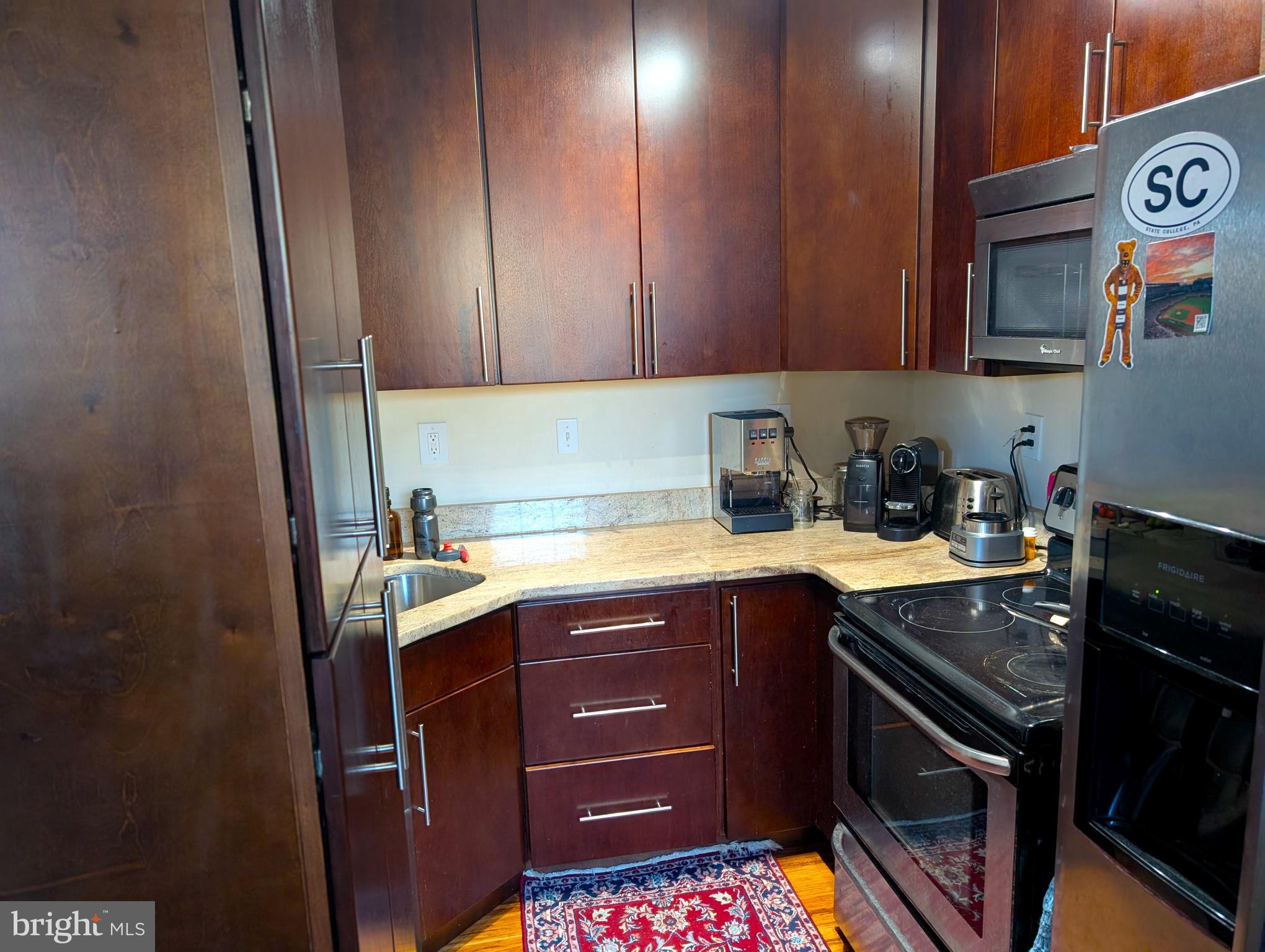 COLONIAL VILLAGE - Residential Lease