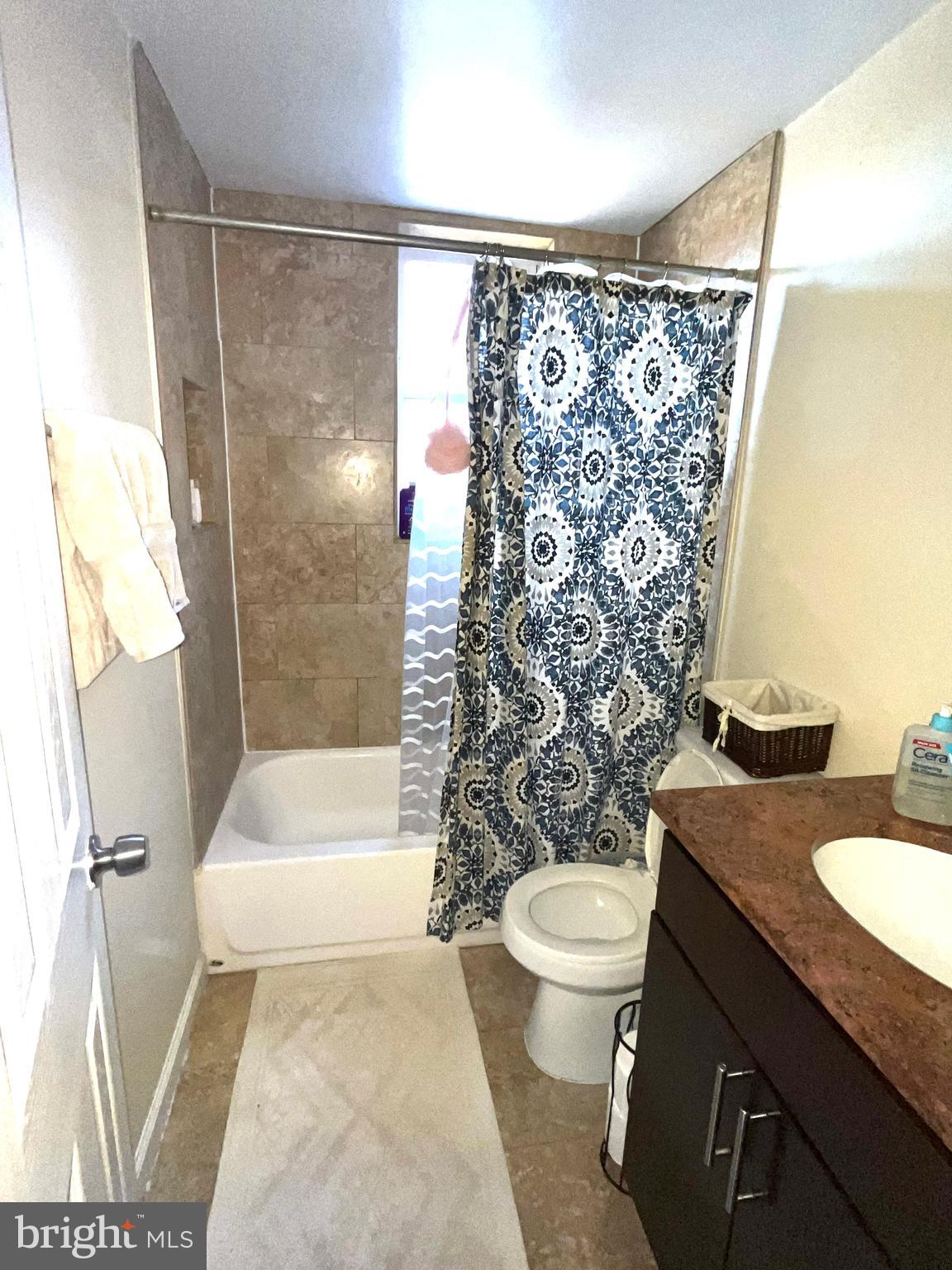 COLONIAL VILLAGE - Residential Lease