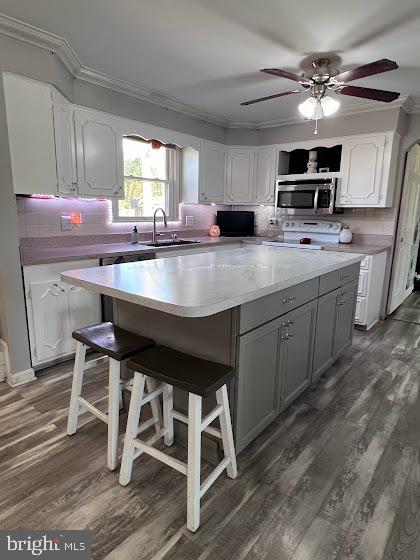 HALLEY ESTATES - Residential