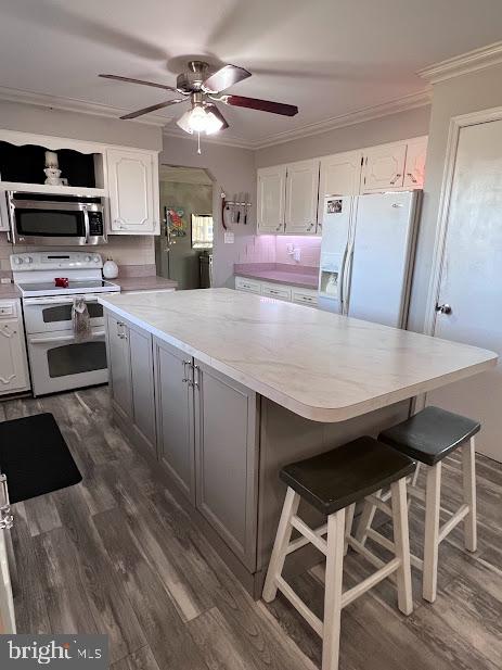 HALLEY ESTATES - Residential