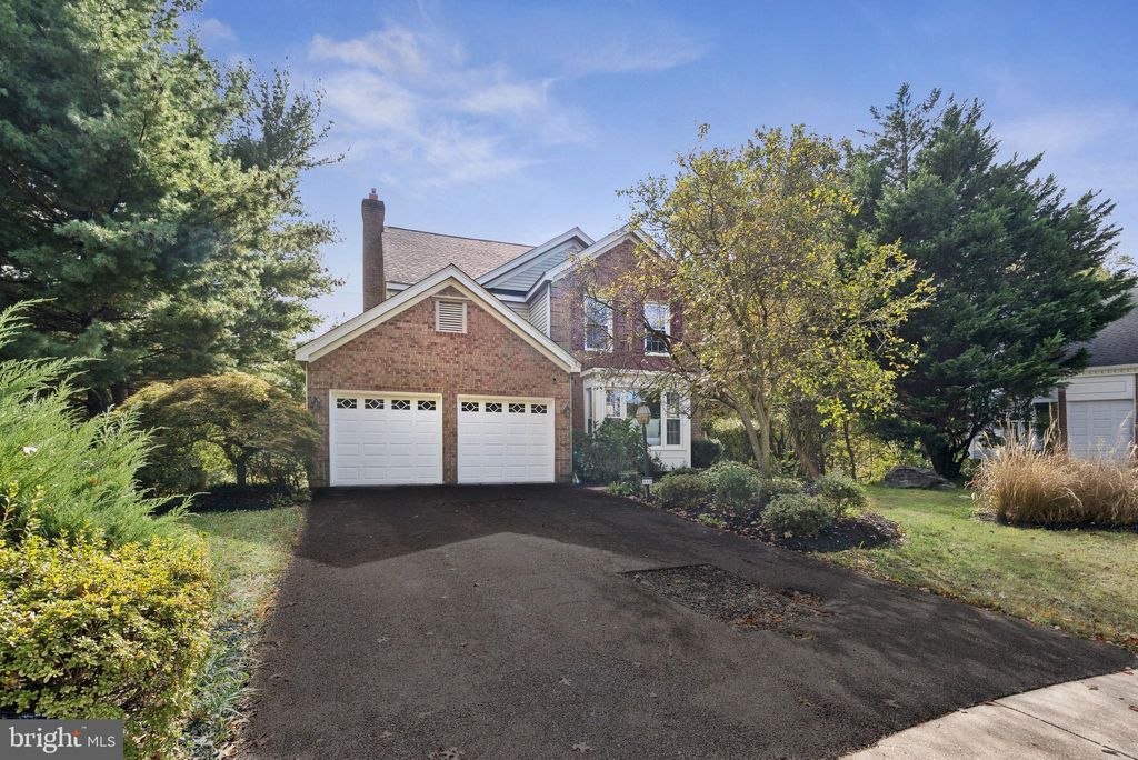 Photo of 903 Lake Front Drive, BOWIE, MD 20721 (MLS # MDPG2177312)