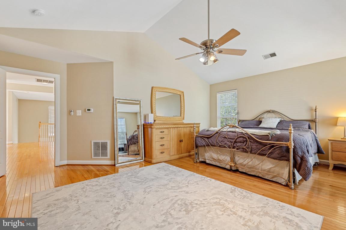 ASHBURN VILLAGE - Residential