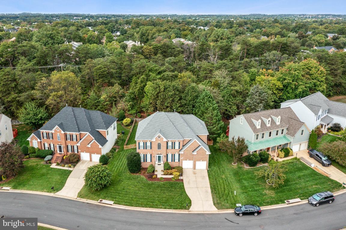 ASHBURN VILLAGE - Residential