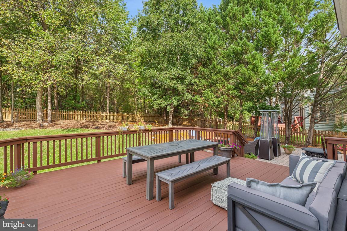 ASHBURN VILLAGE - Residential