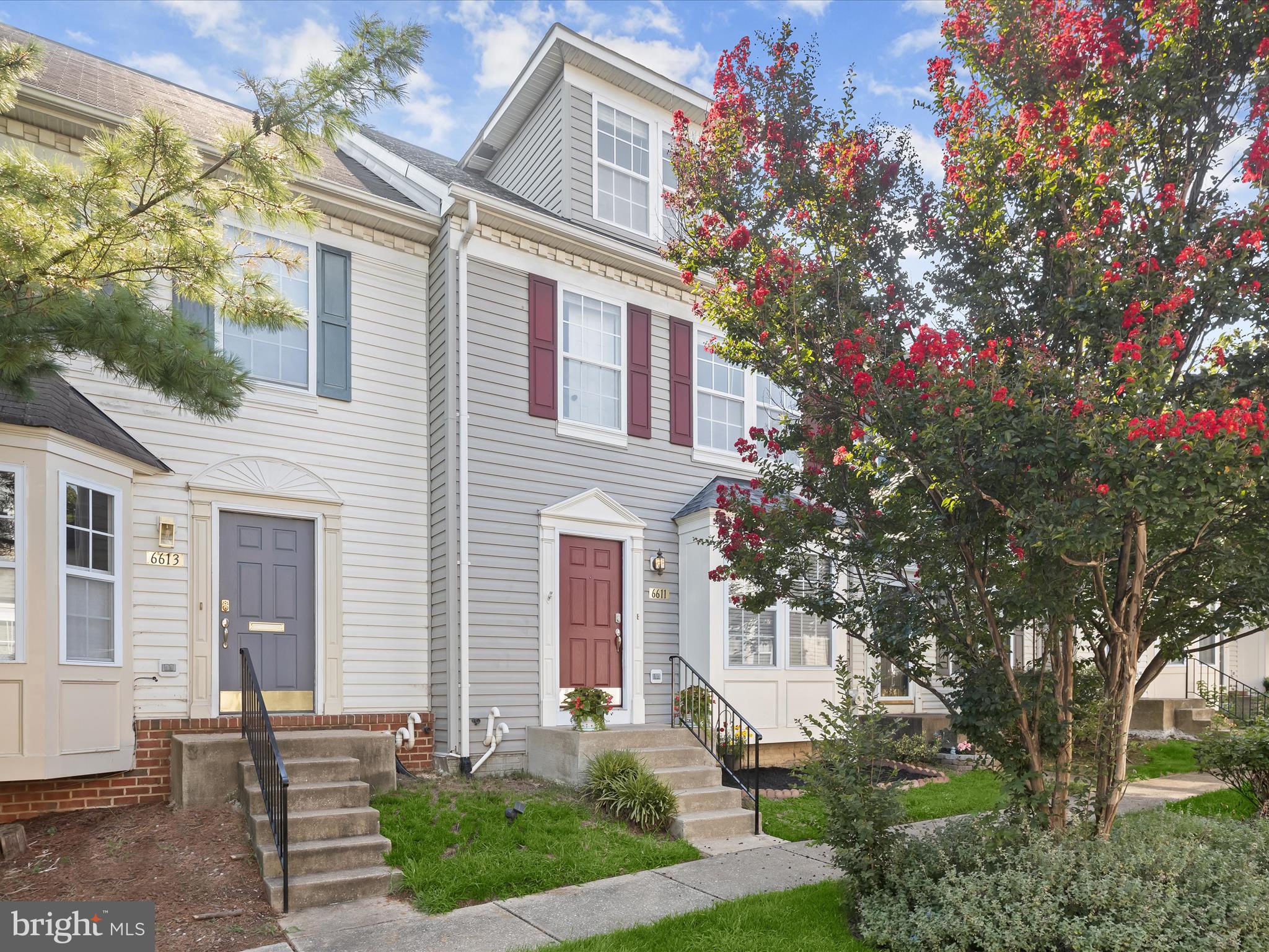 CROMWELL FOUNTAIN - Residential