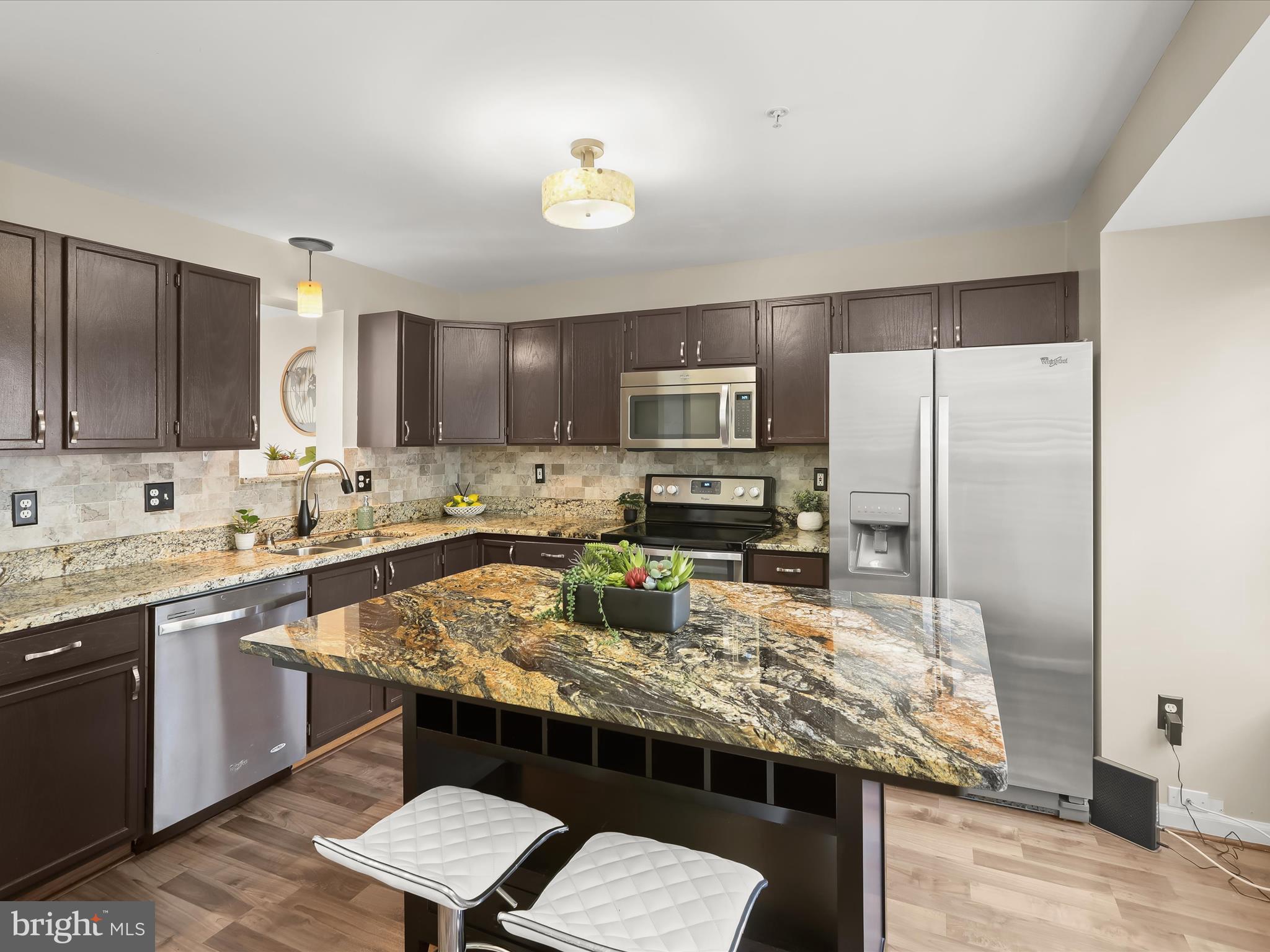 6611 FABLE COURT