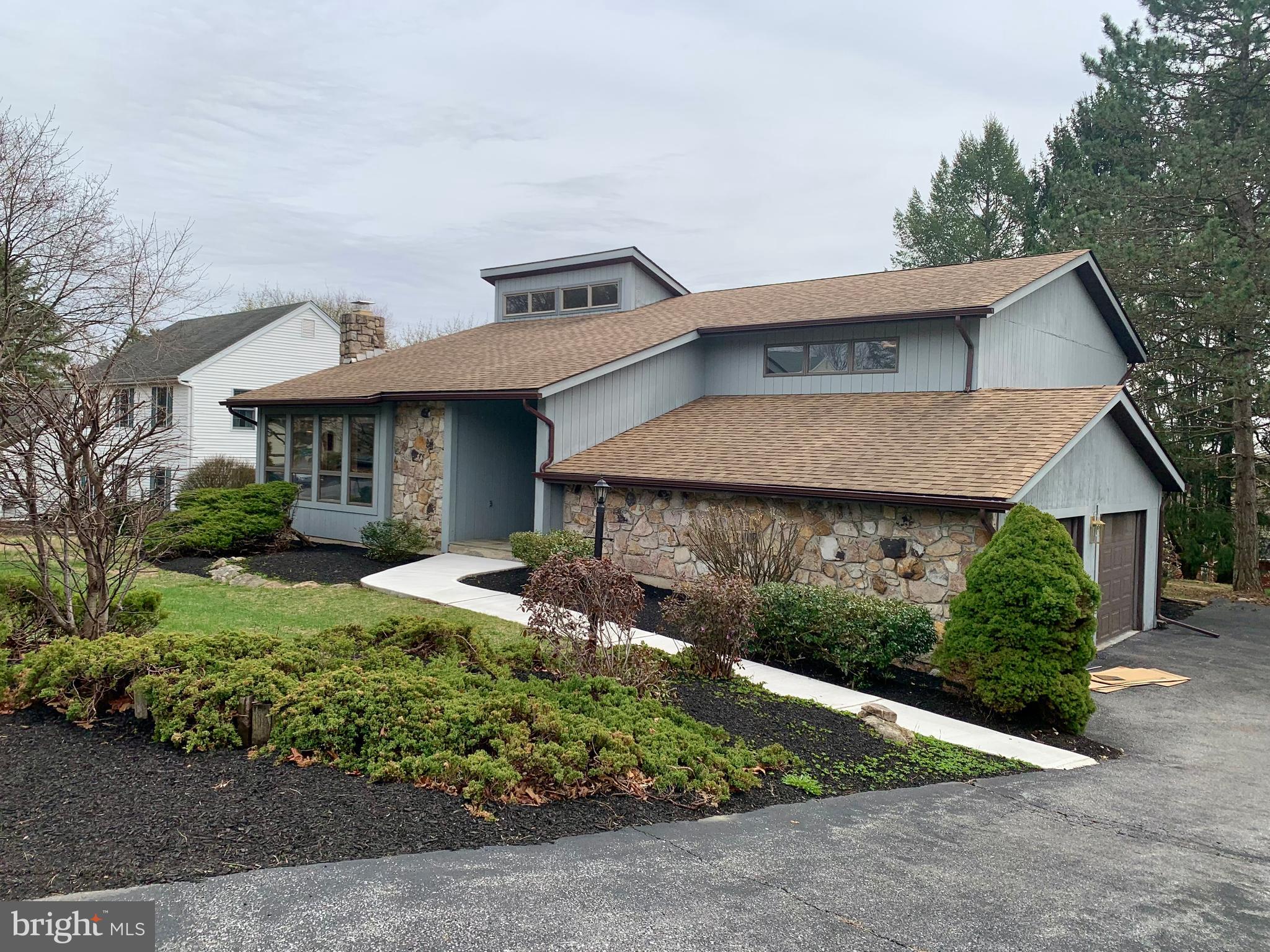 8216 PEACH LANE
