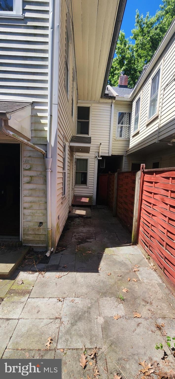 623 S FRONT STREET