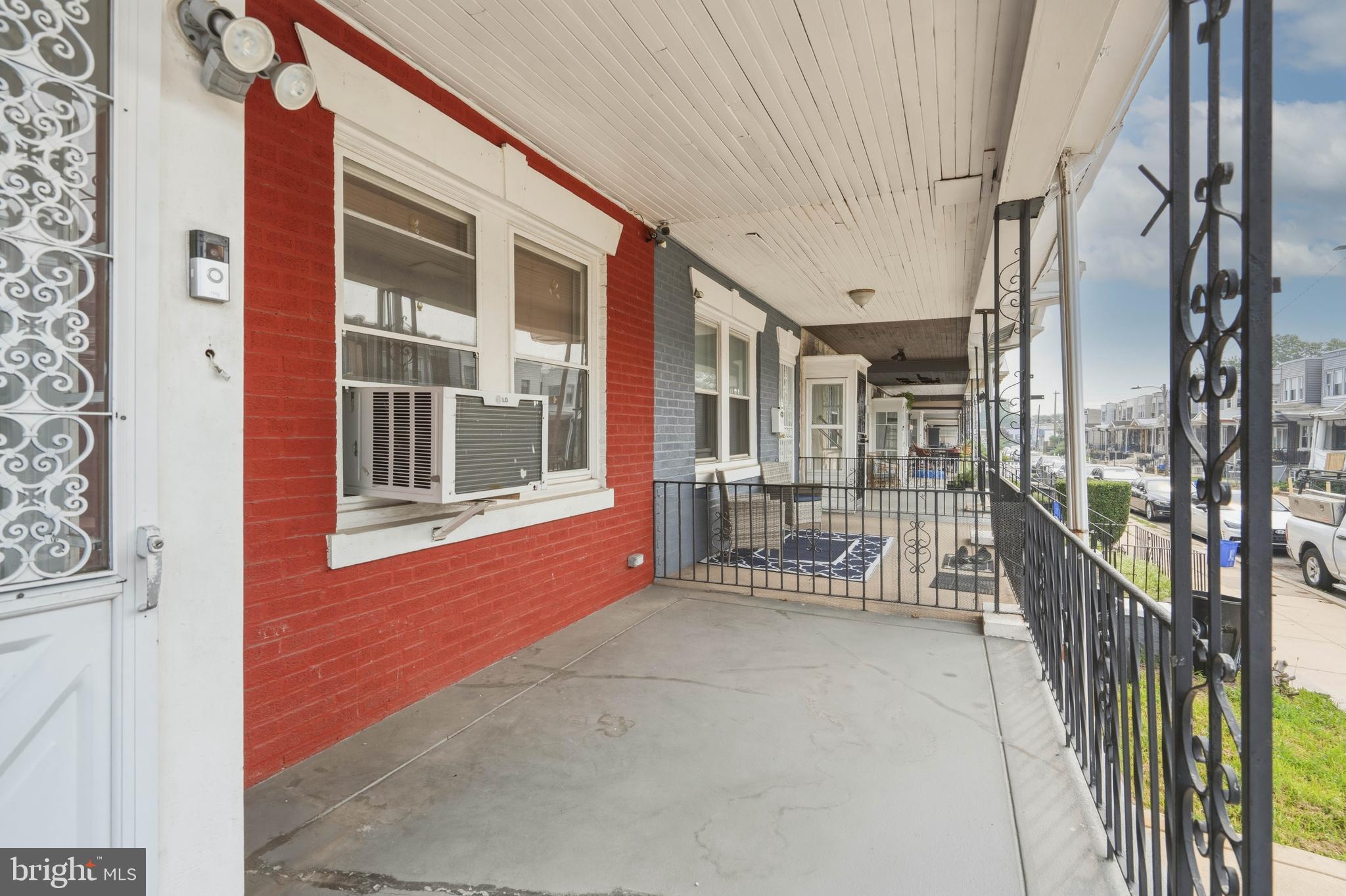 1653 W MENTOR STREET