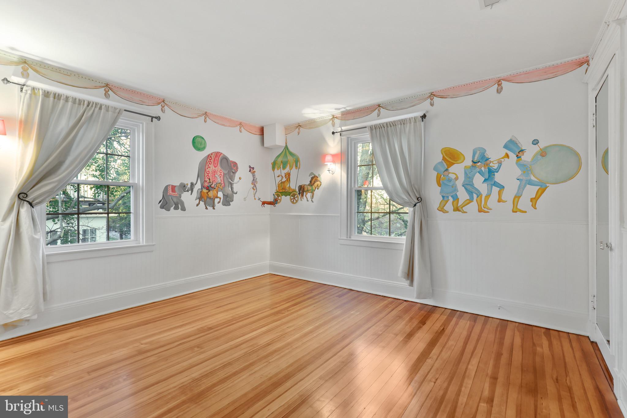 ROLAND PARK - Residential