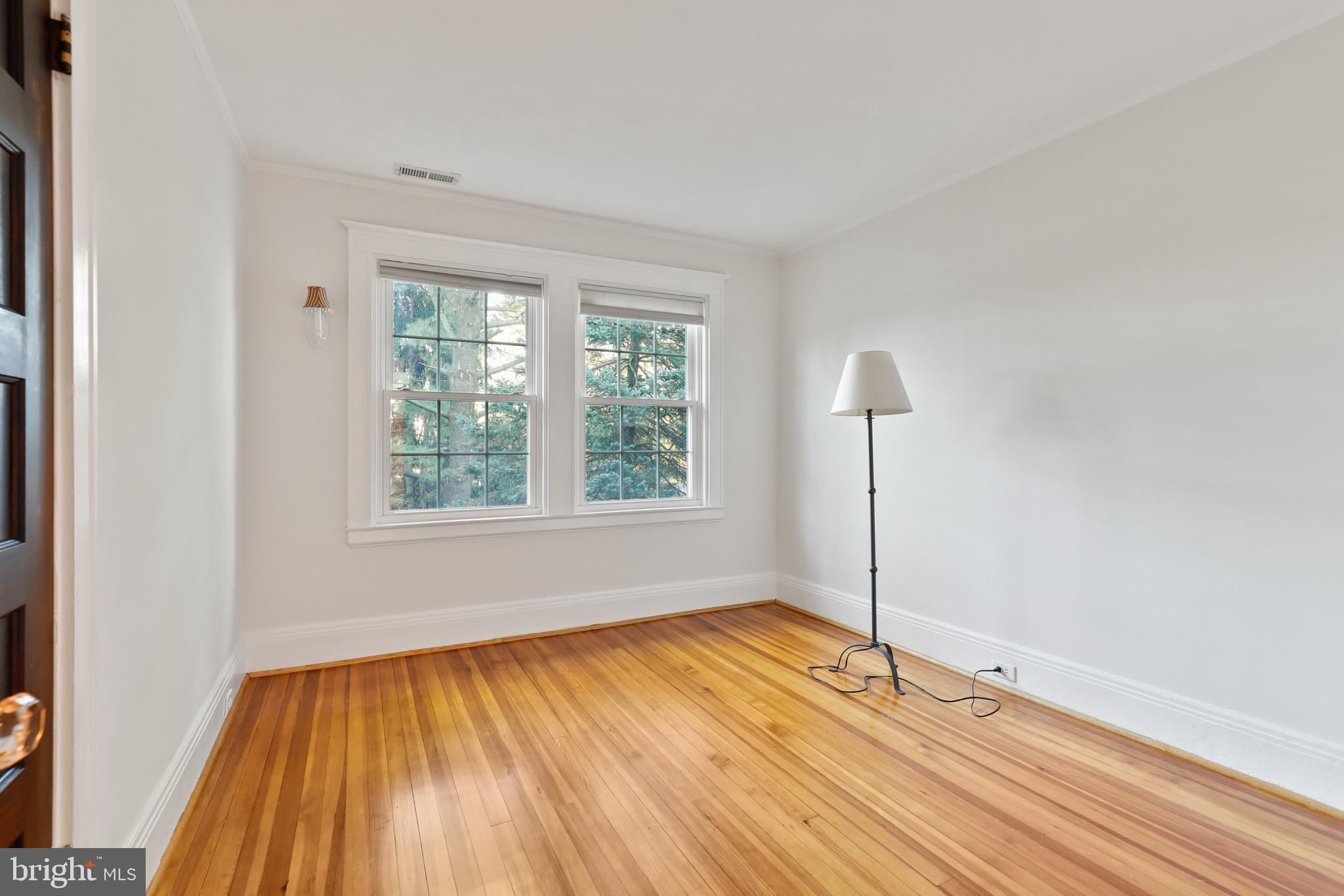 ROLAND PARK - Residential