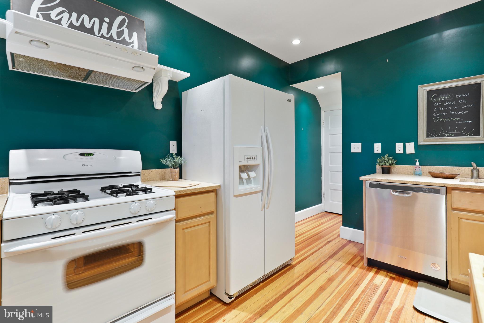 ROLAND PARK - Residential