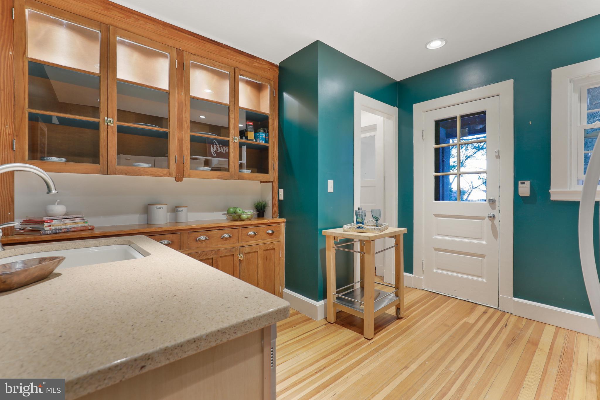 ROLAND PARK - Residential