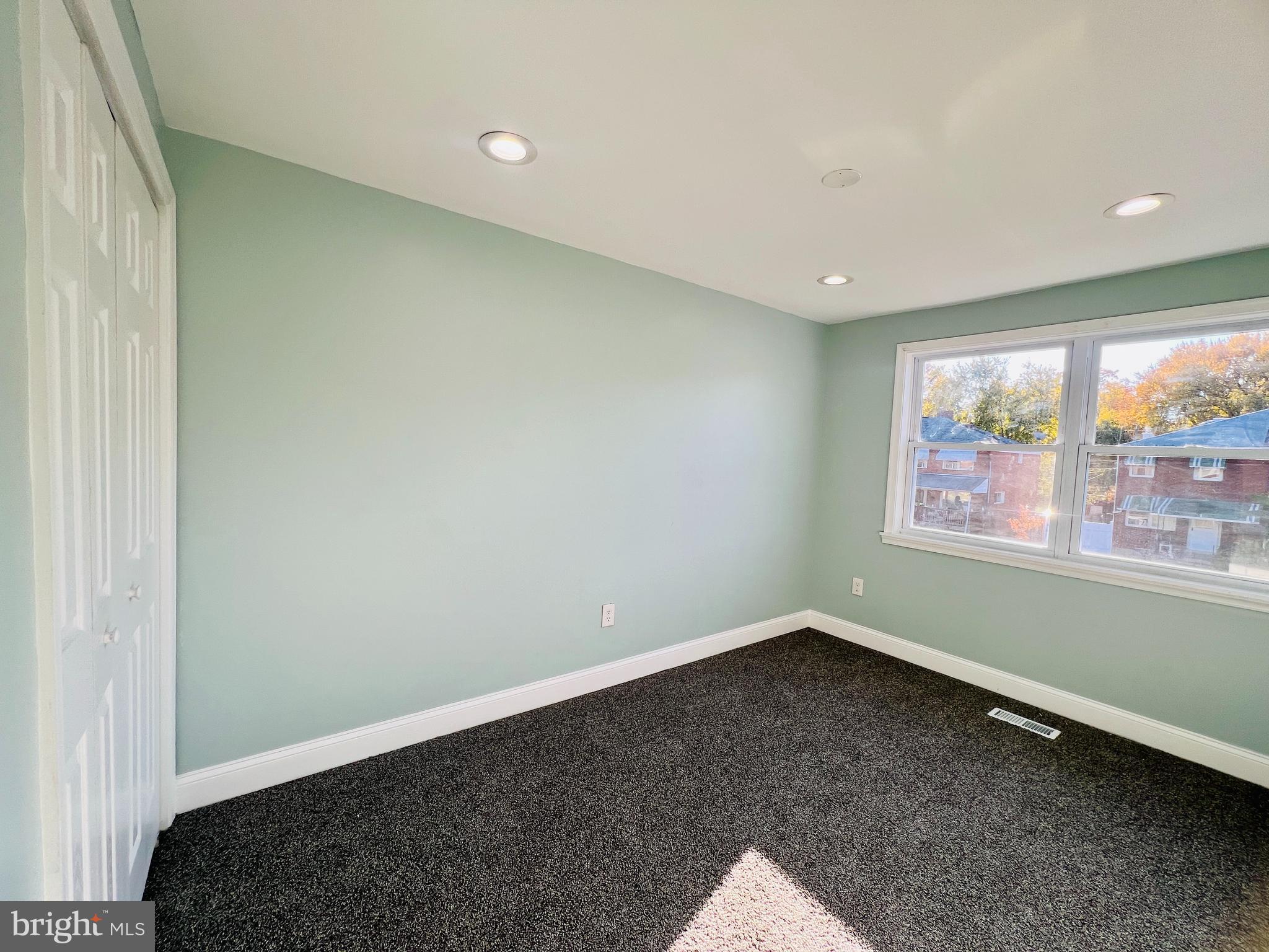 NORTH POINT VILLAGE - Residential Lease